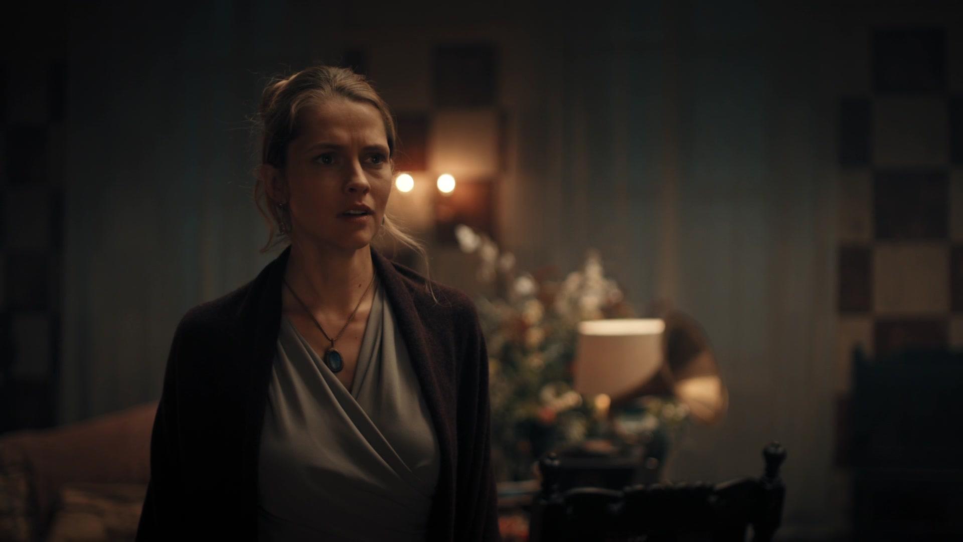 A_Discovery_of_Witches_S01E04_1080p_ATP_5559.jpg