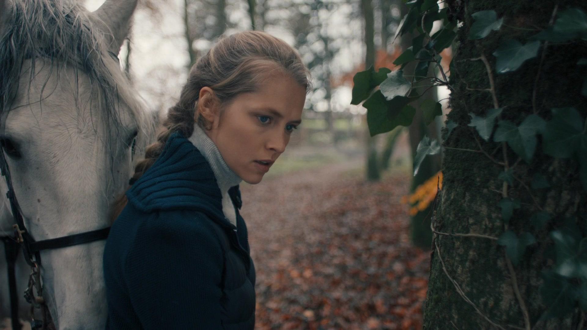 A_Discovery_of_Witches_S01E05_1080p_ATP_0828.jpg