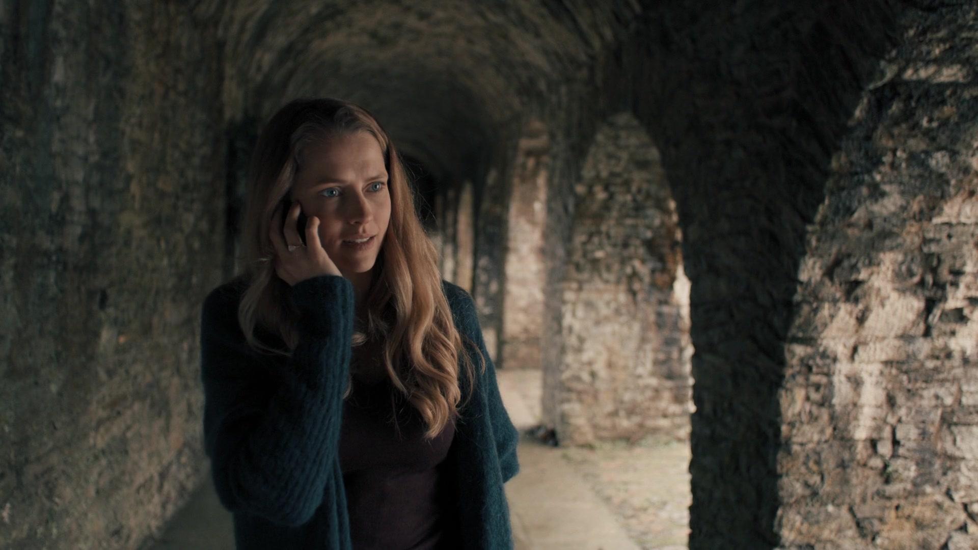 A_Discovery_of_Witches_S01E05_1080p_ATP_1828.jpg A_Discovery_of_Witches_S01E05_1080p_ATP_1828.jpg