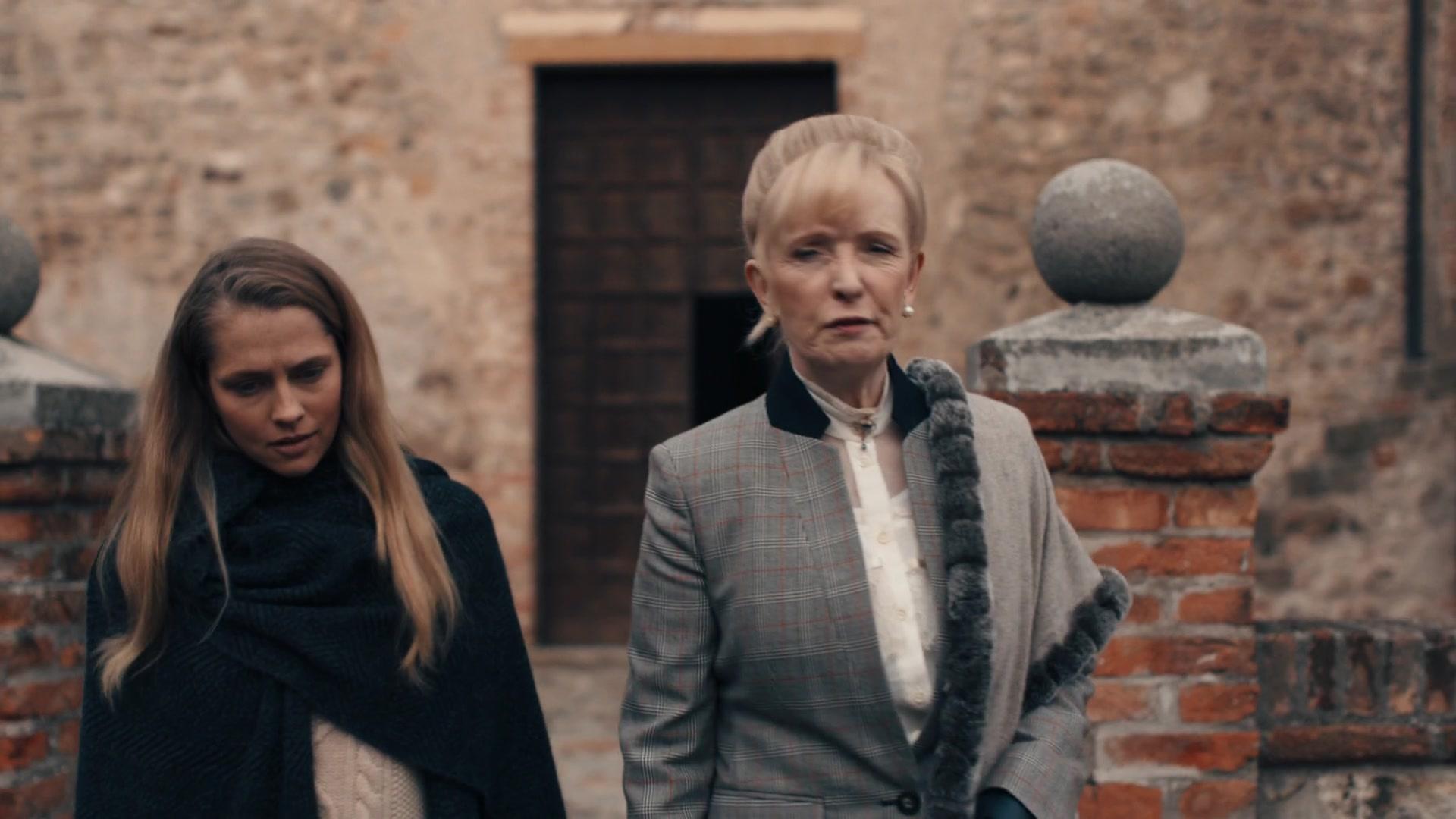 A_Discovery_of_Witches_S01E05_1080p_ATP_2652.jpg