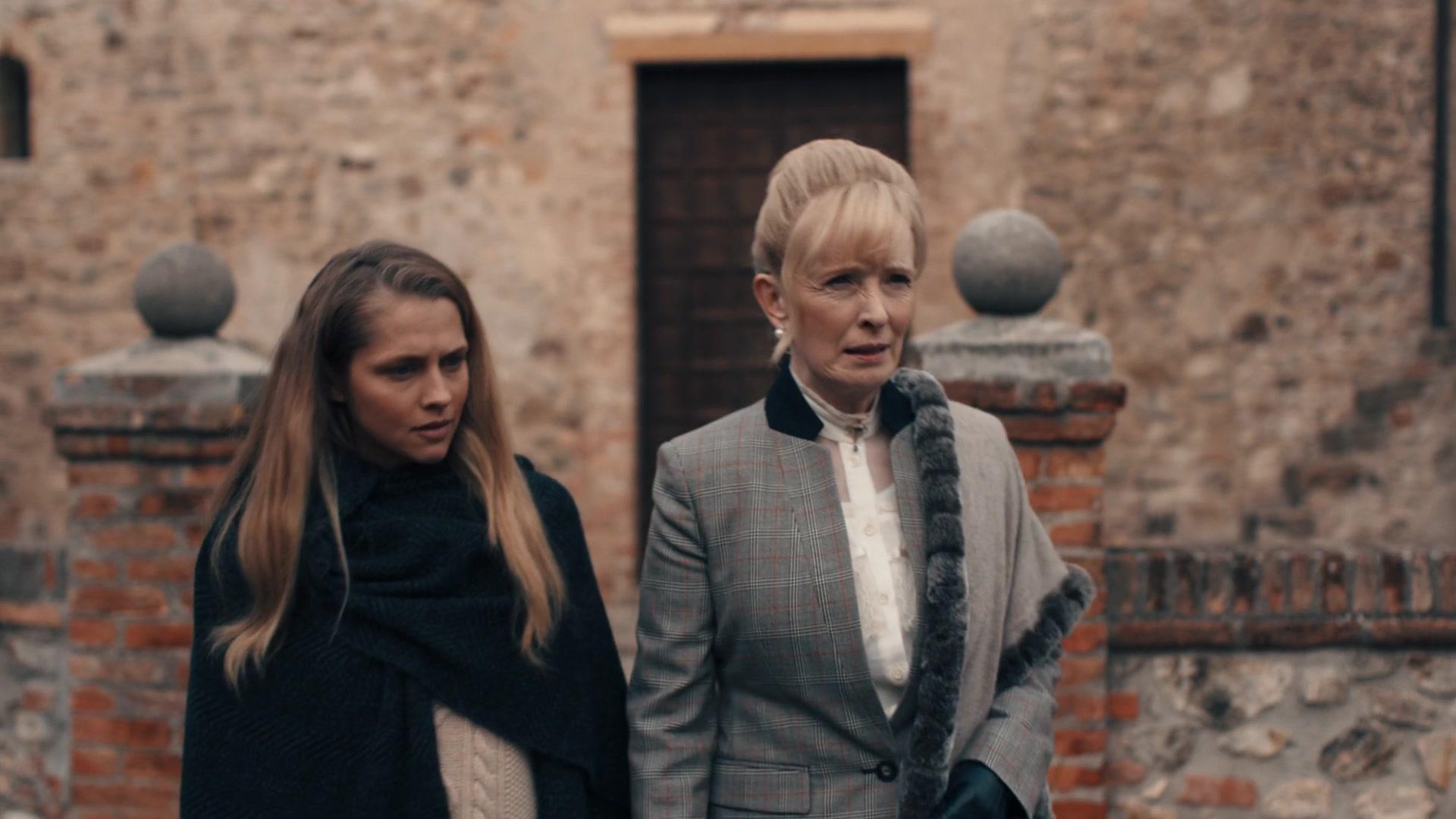 A_Discovery_of_Witches_S01E05_1080p_ATP_2657.jpg