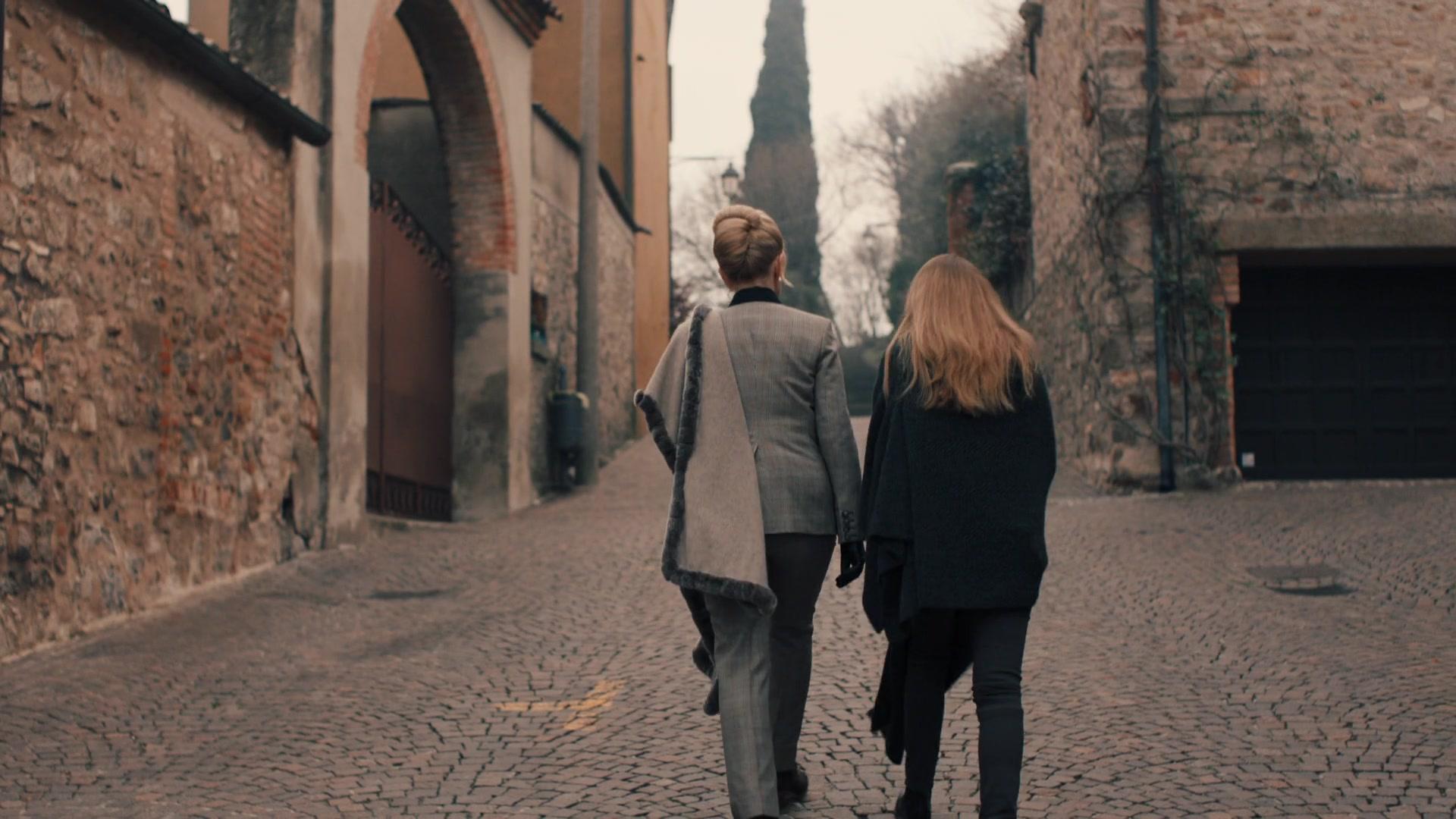 A_Discovery_of_Witches_S01E05_1080p_ATP_2715.jpg A_Discovery_of_Witches_S01E05_1080p_ATP_2715.jpg