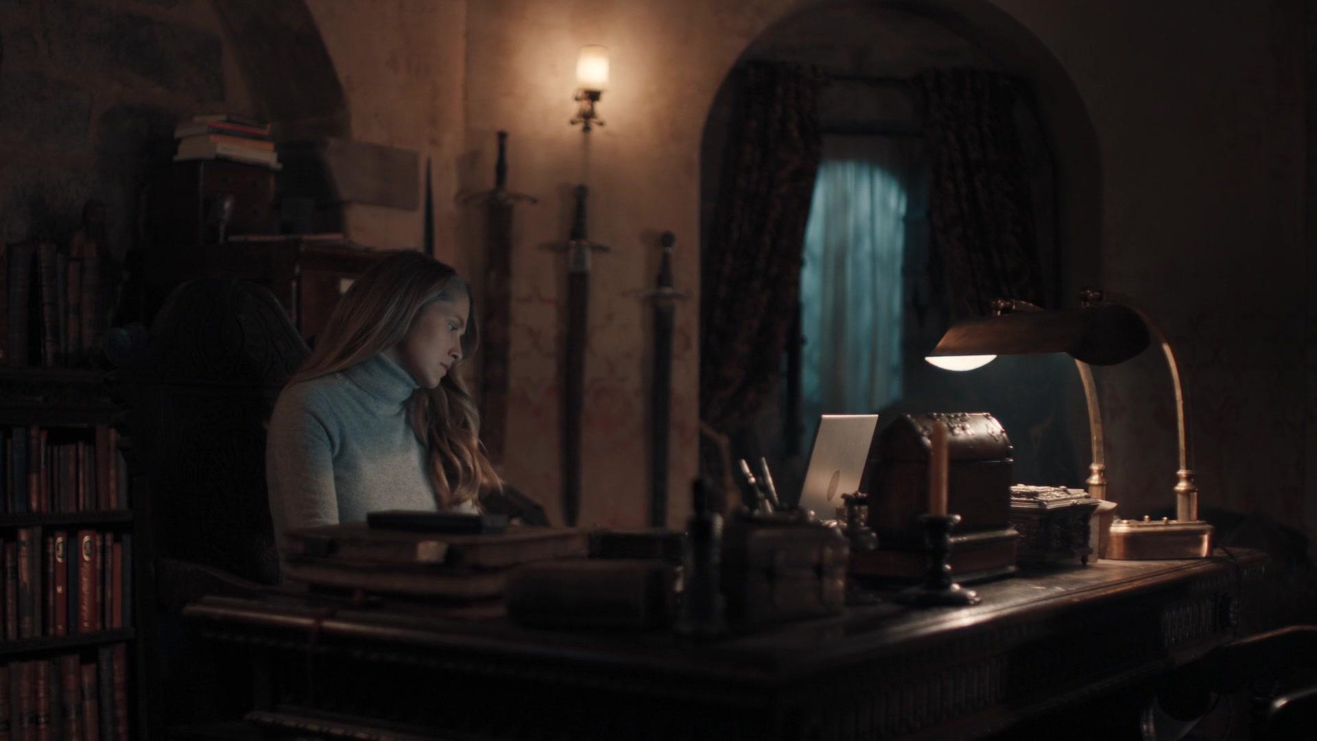 A_Discovery_of_Witches_S01E05_1080p_ATP_3405.jpg