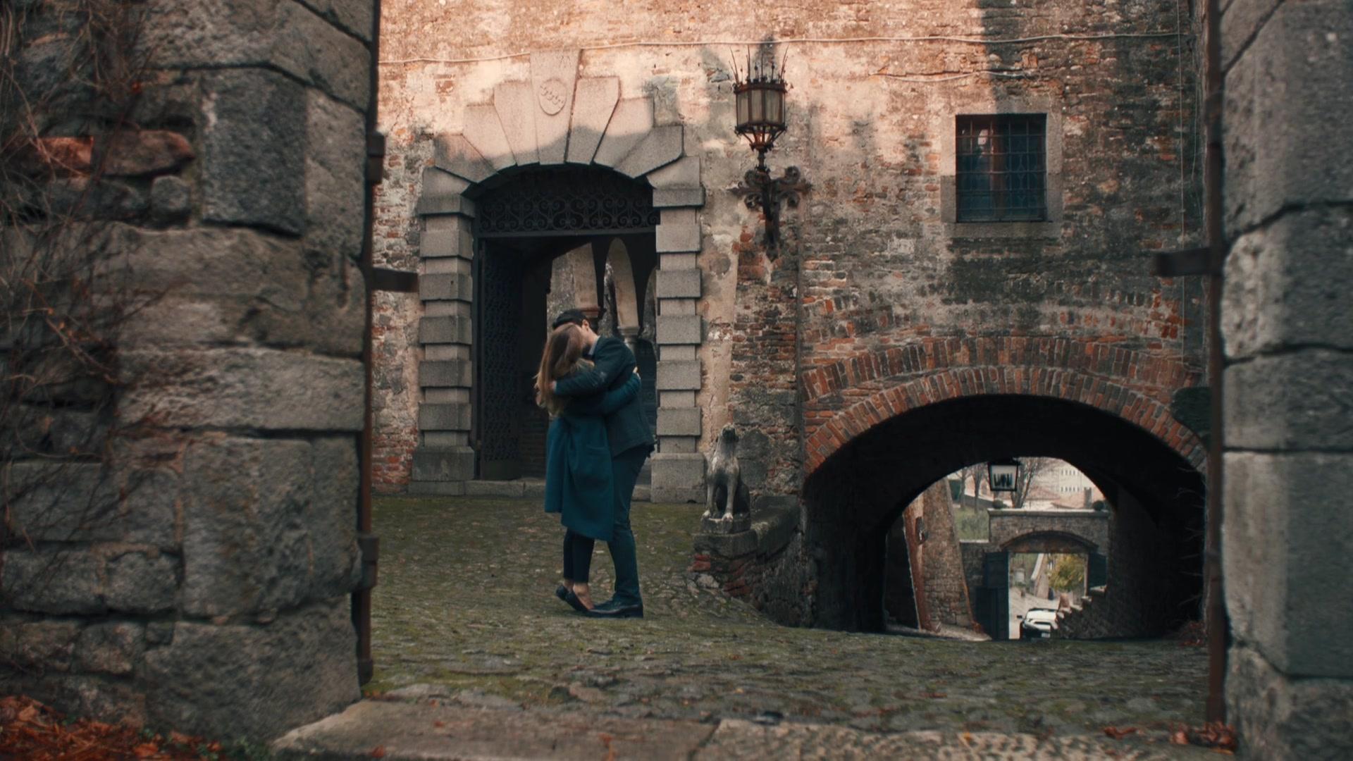 A_Discovery_of_Witches_S01E05_1080p_ATP_4352.jpg