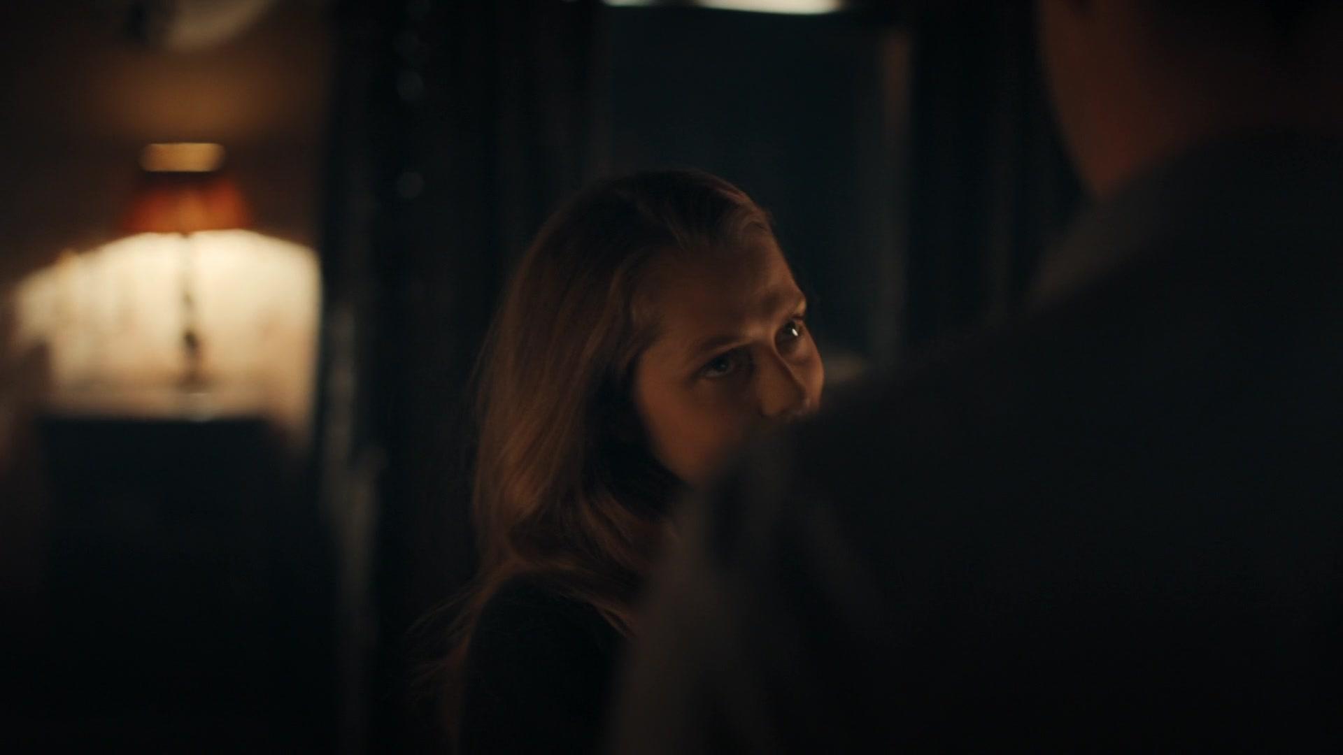 A_Discovery_of_Witches_S01E05_1080p_ATP_5330.jpg A_Discovery_of_Witches_S01E05_1080p_ATP_5330.jpg
