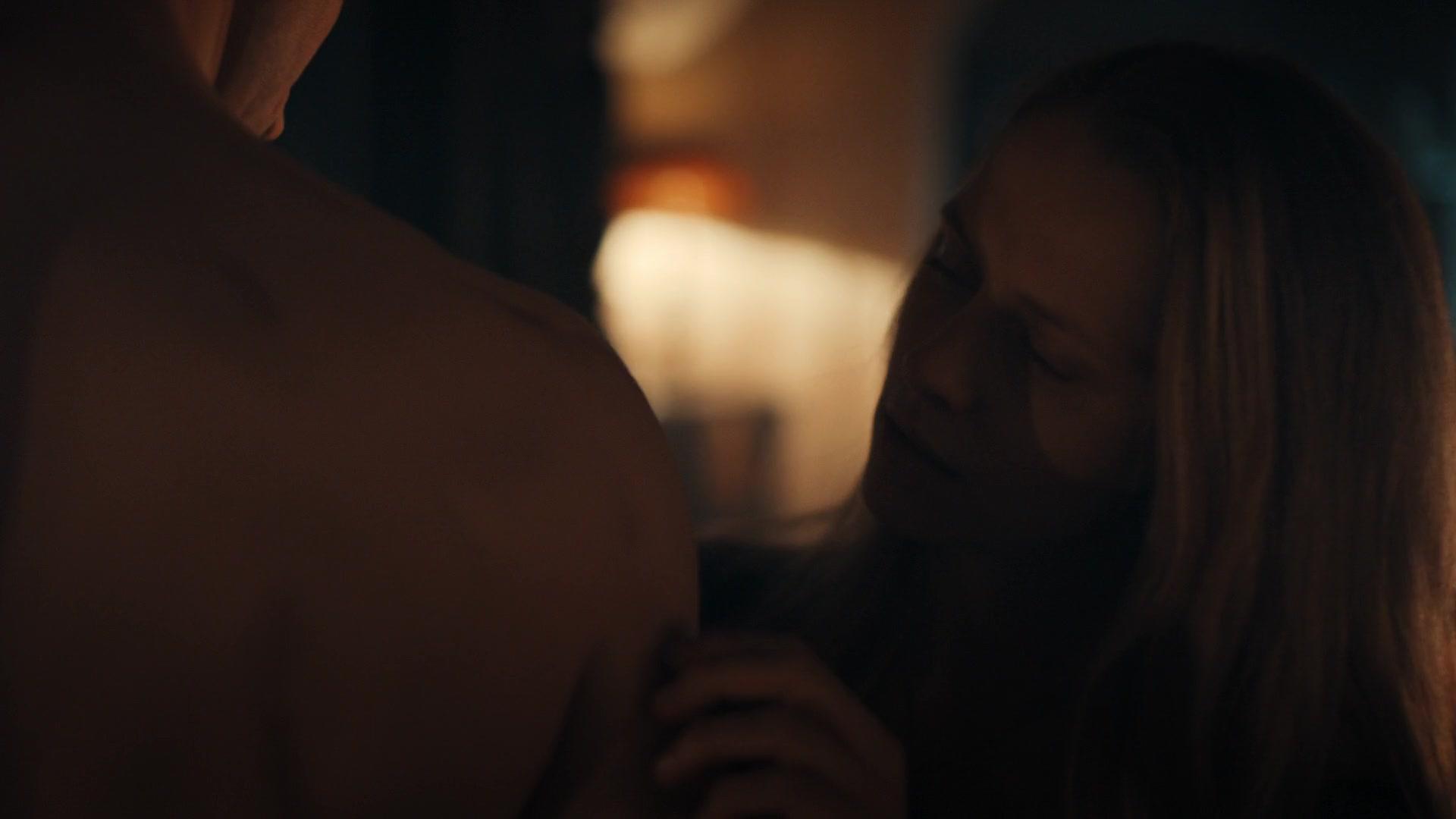 A_Discovery_of_Witches_S01E05_1080p_ATP_5481.jpg