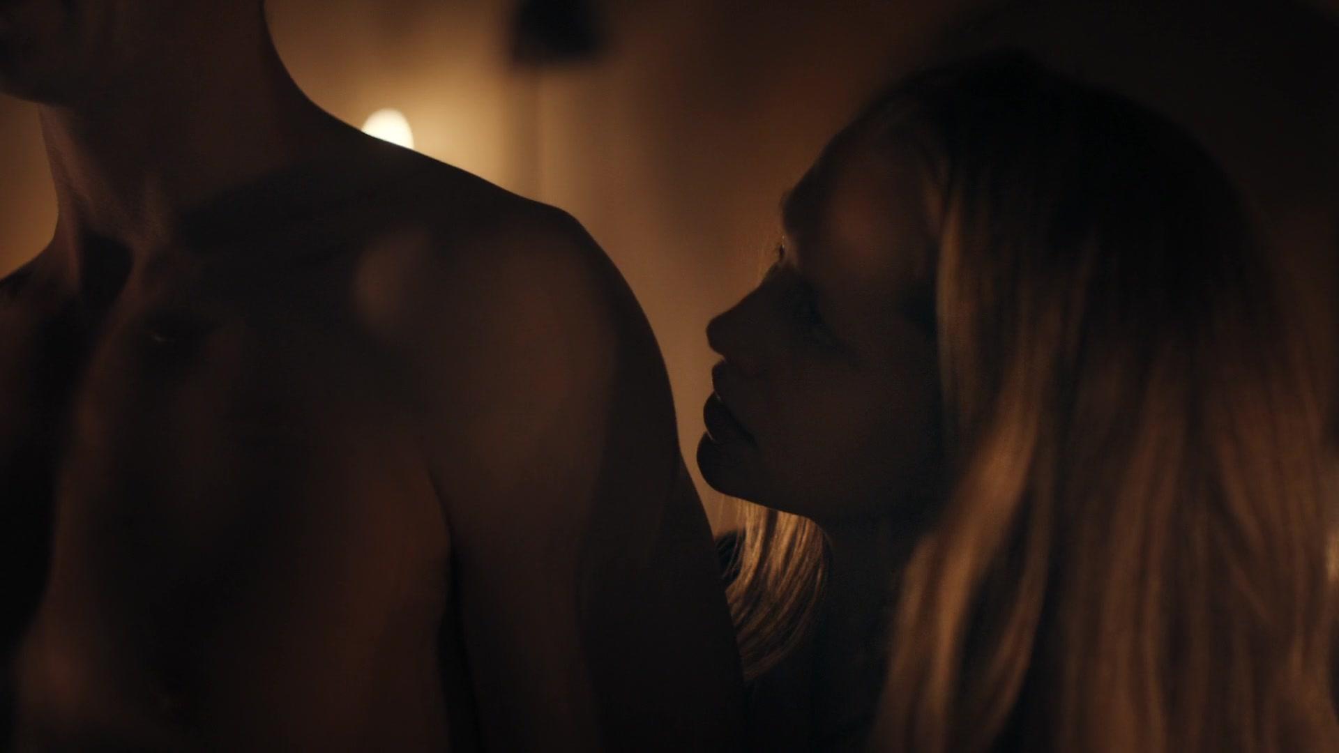 A_Discovery_of_Witches_S01E05_1080p_ATP_5554.jpg