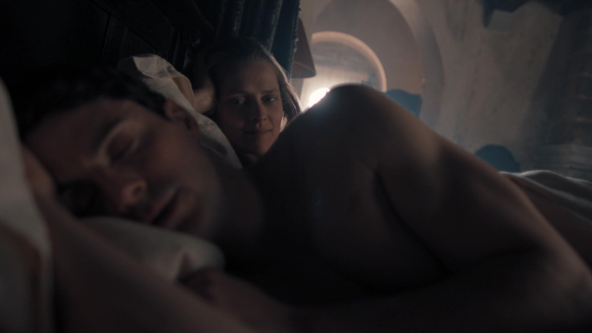 A_Discovery_of_Witches_S01E05_1080p_ATP_6139.jpg