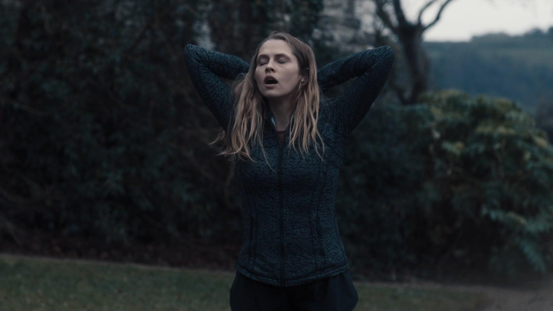 A_Discovery_of_Witches_S01E05_1080p_ATP_6245.jpg