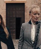 A_Discovery_of_Witches_S01E05_1080p_ATP_2650.jpg