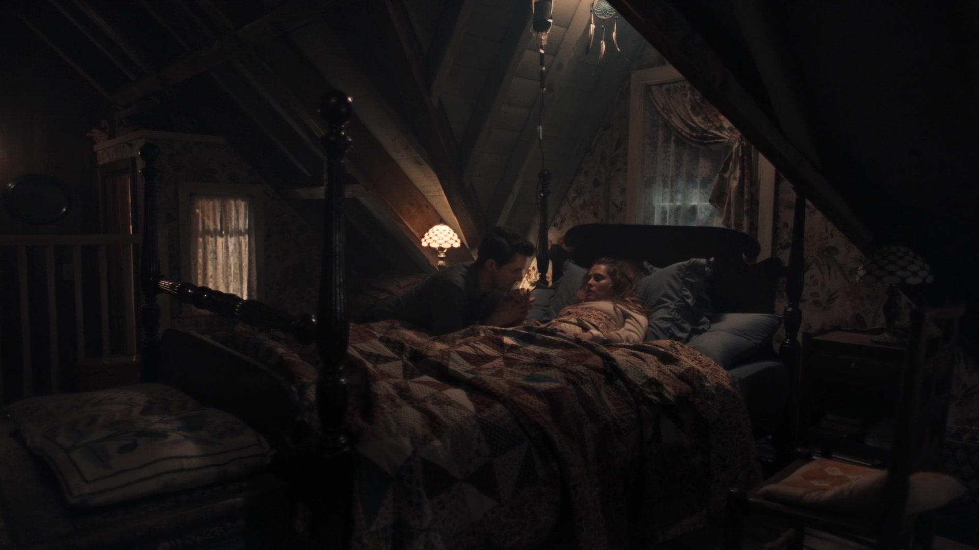 A_Discovery_of_Witches_S01E08_1080p_ATP_1501.jpg A_Discovery_of_Witches_S01E08_1080p_ATP_1501.jpg
