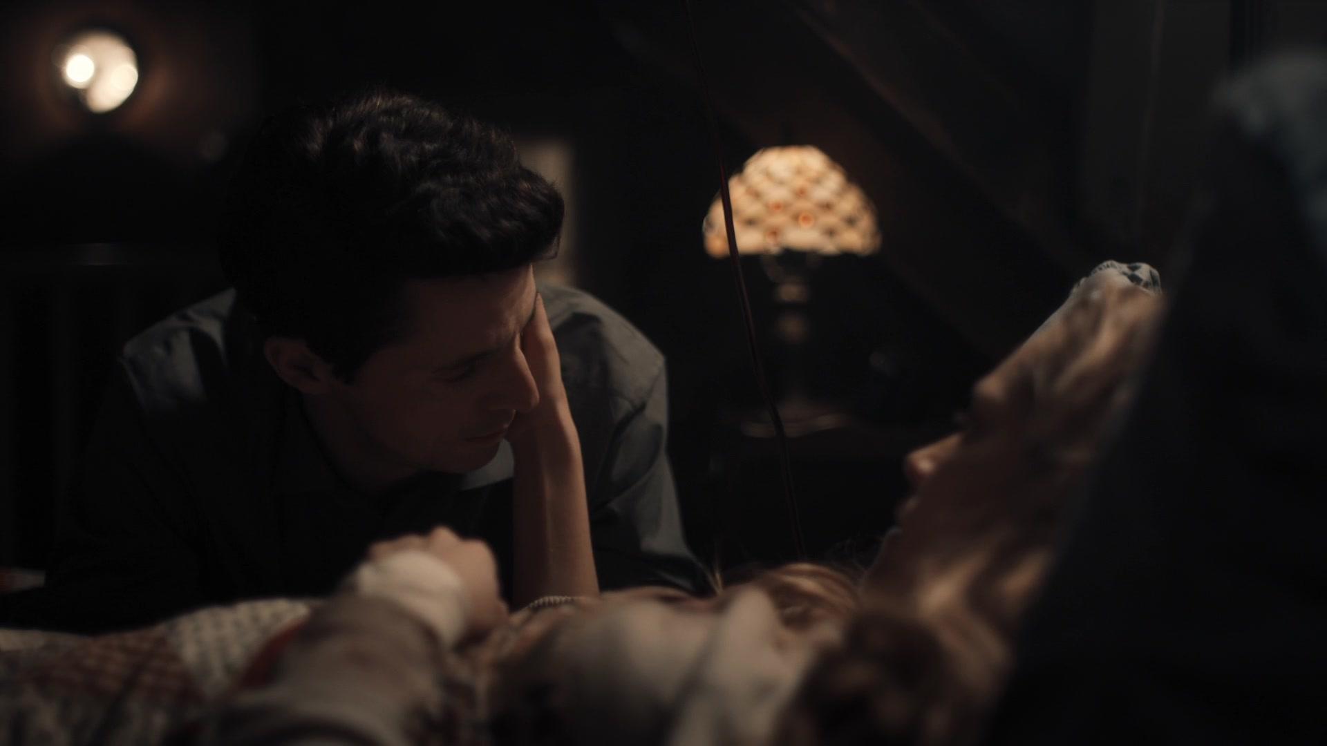 A_Discovery_of_Witches_S01E08_1080p_ATP_1609.jpg A_Discovery_of_Witches_S01E08_1080p_ATP_1609.jpg