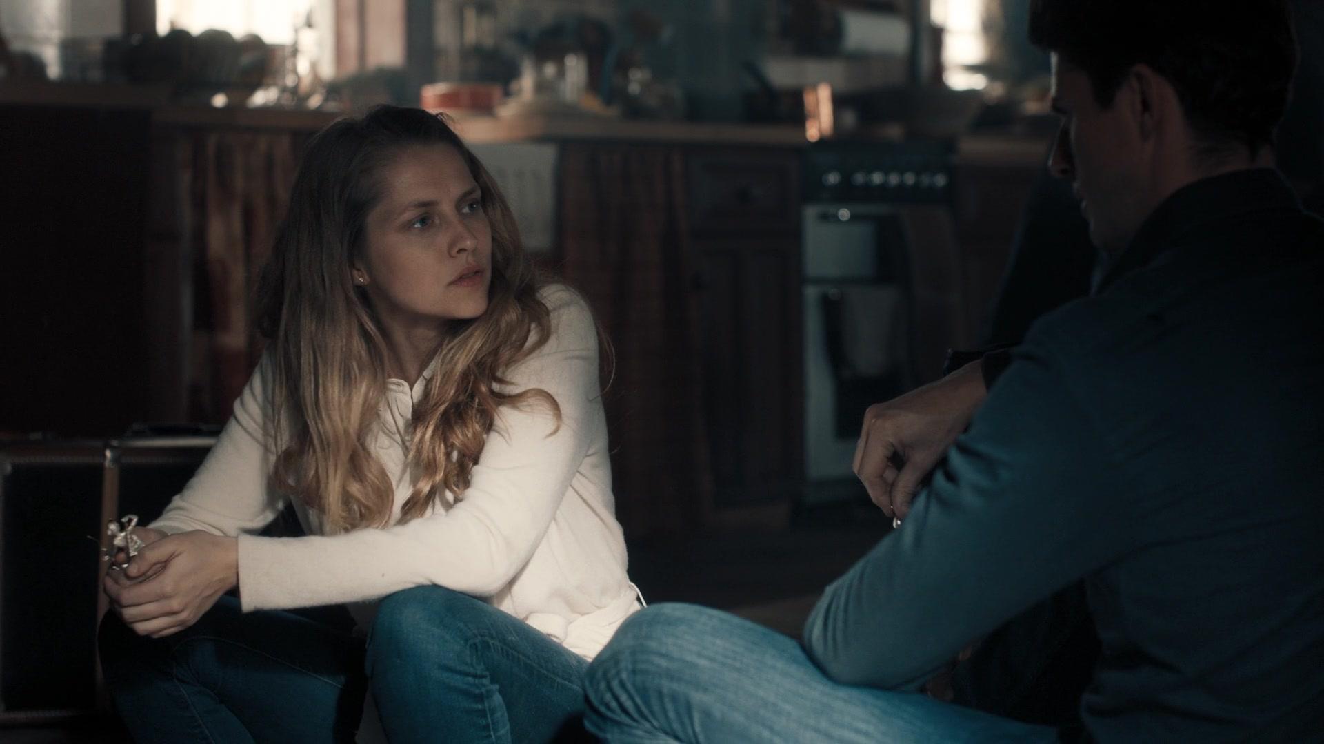 A_Discovery_of_Witches_S01E08_1080p_ATP_3046.jpg A_Discovery_of_Witches_S01E08_1080p_ATP_3046.jpg