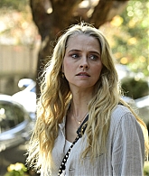 adoringteresap_mixtape_stills_3x04_7.jpg