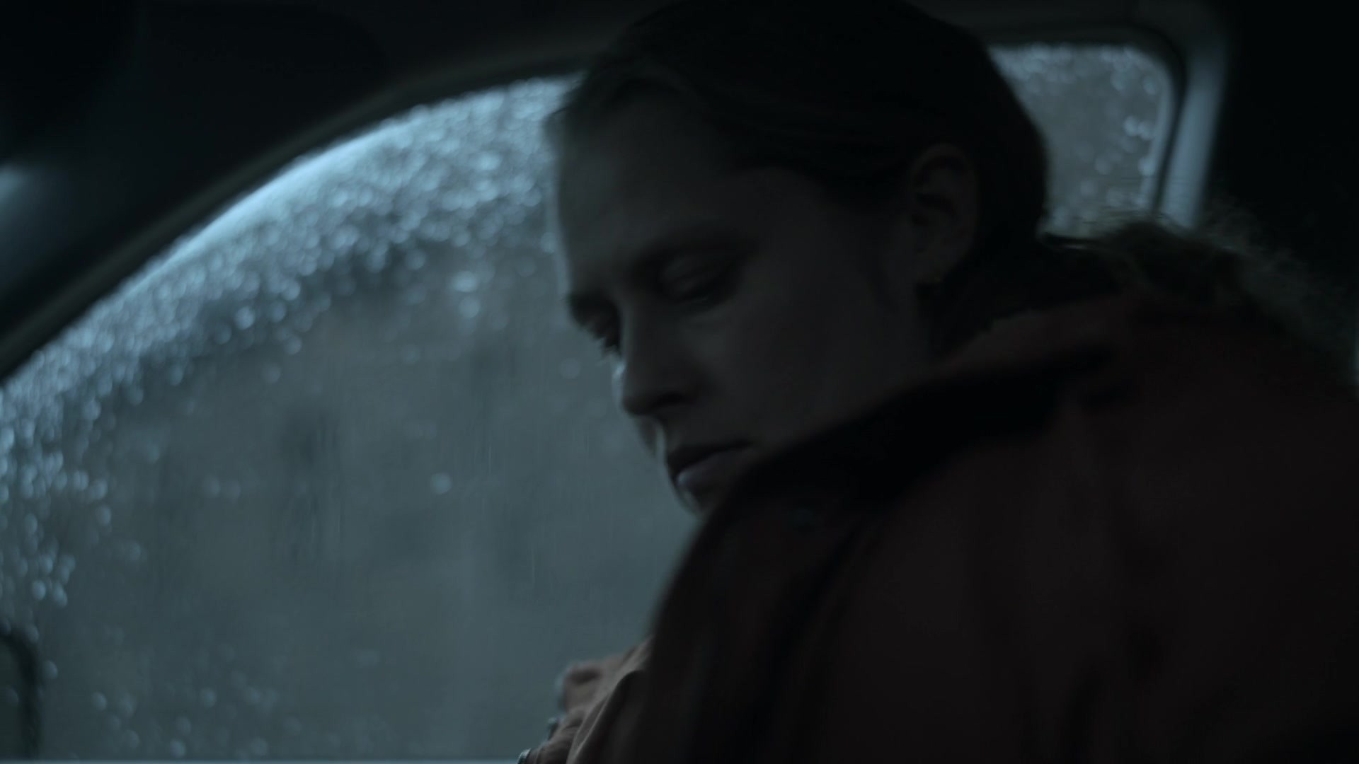 adoringteresap_theclearing_1x04_caps_0008.jpg