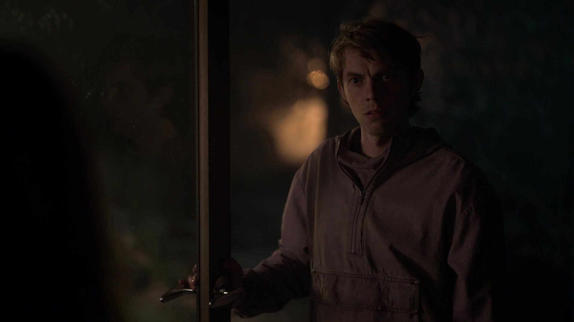 adoringteresap_theclearing_1x04_caps_0171.jpg