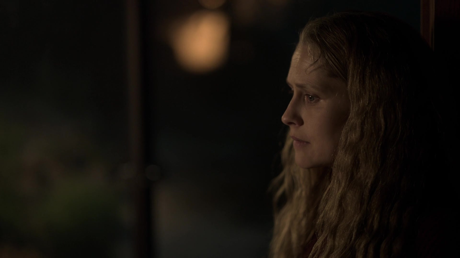 adoringteresap_theclearing_1x04_caps_0180.jpg