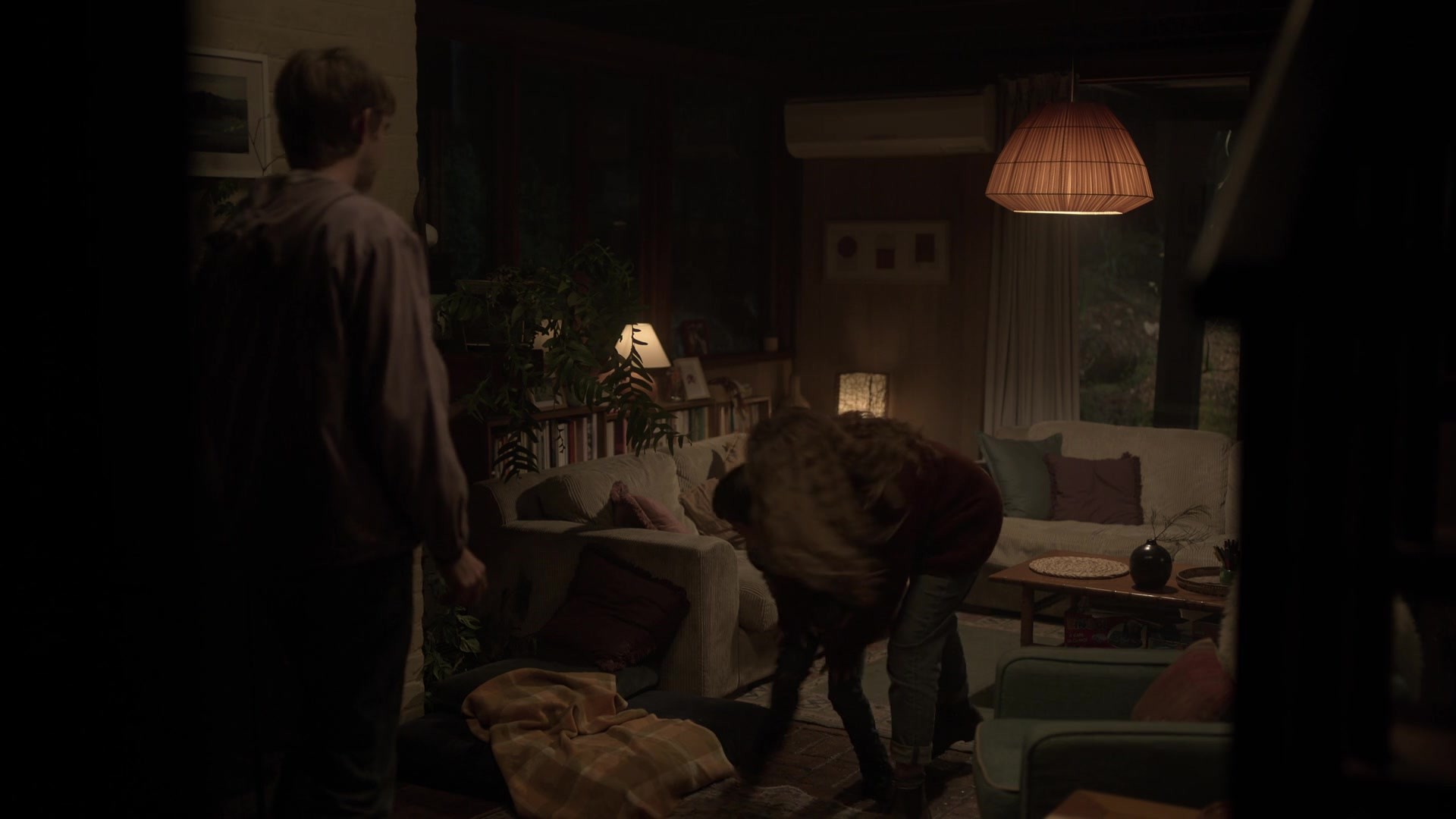 adoringteresap_theclearing_1x04_caps_0190.jpg