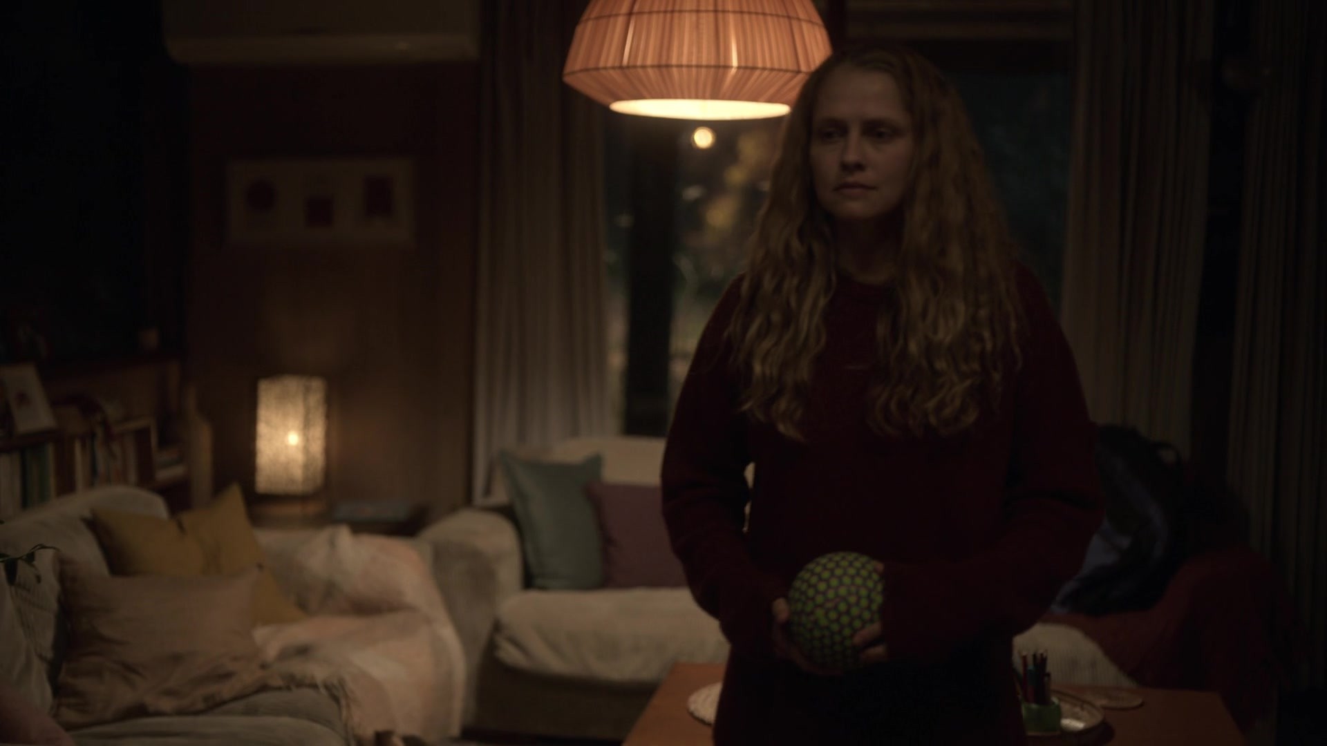 adoringteresap_theclearing_1x04_caps_0197.jpg