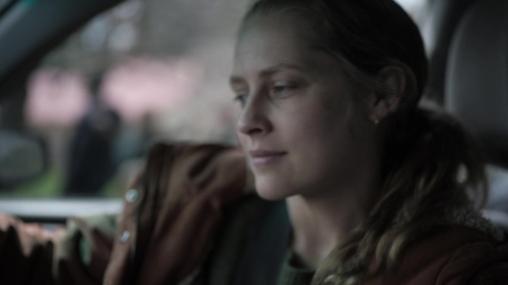 adoringteresap_theclearing_1x04_caps_0321.jpg
