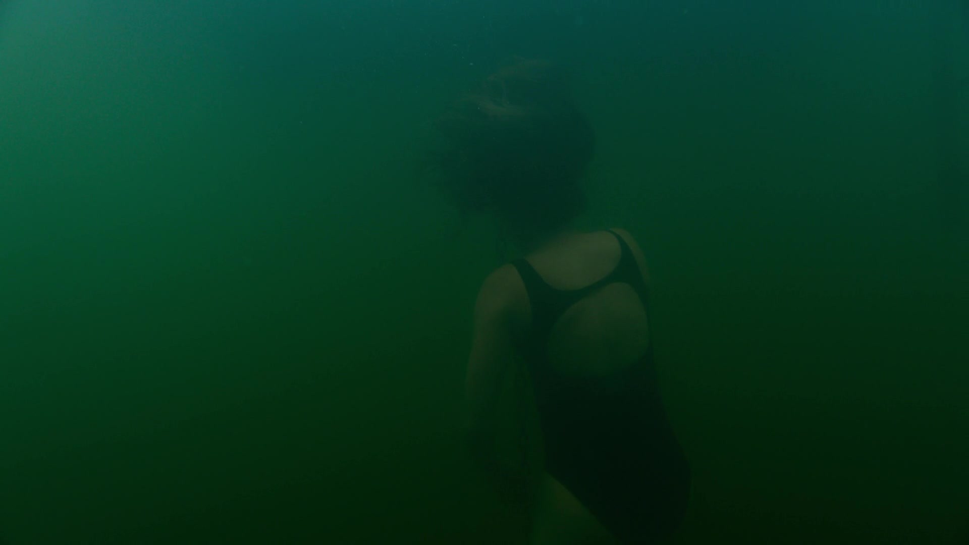 adoringteresap_theclearing_1x04_caps_0339.jpg