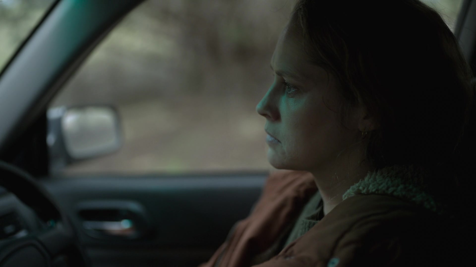 adoringteresap_theclearing_1x04_caps_0551.jpg