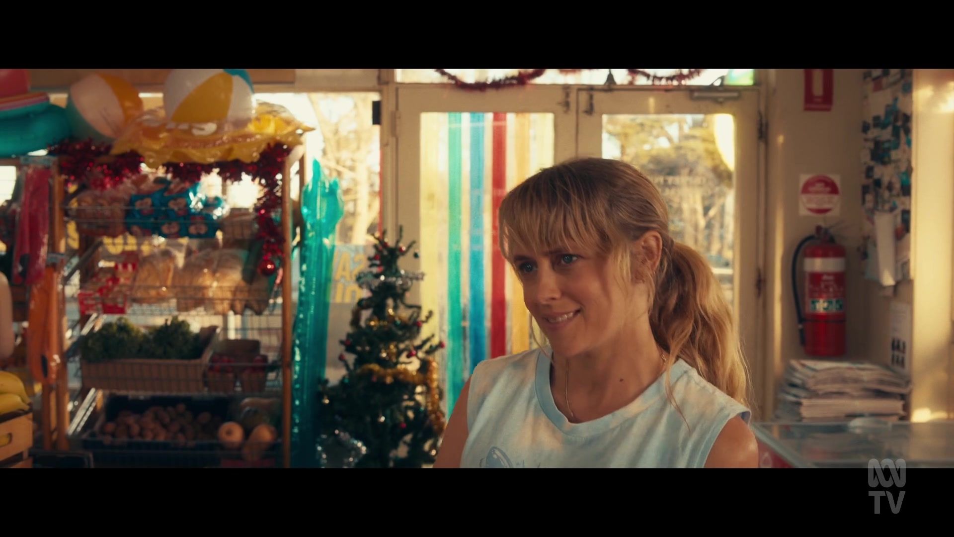 adoringteresap_thefamilynextdoor_1x01_0086.jpg adoringteresap_thefamilynextdoor_1x01_0086.jpg