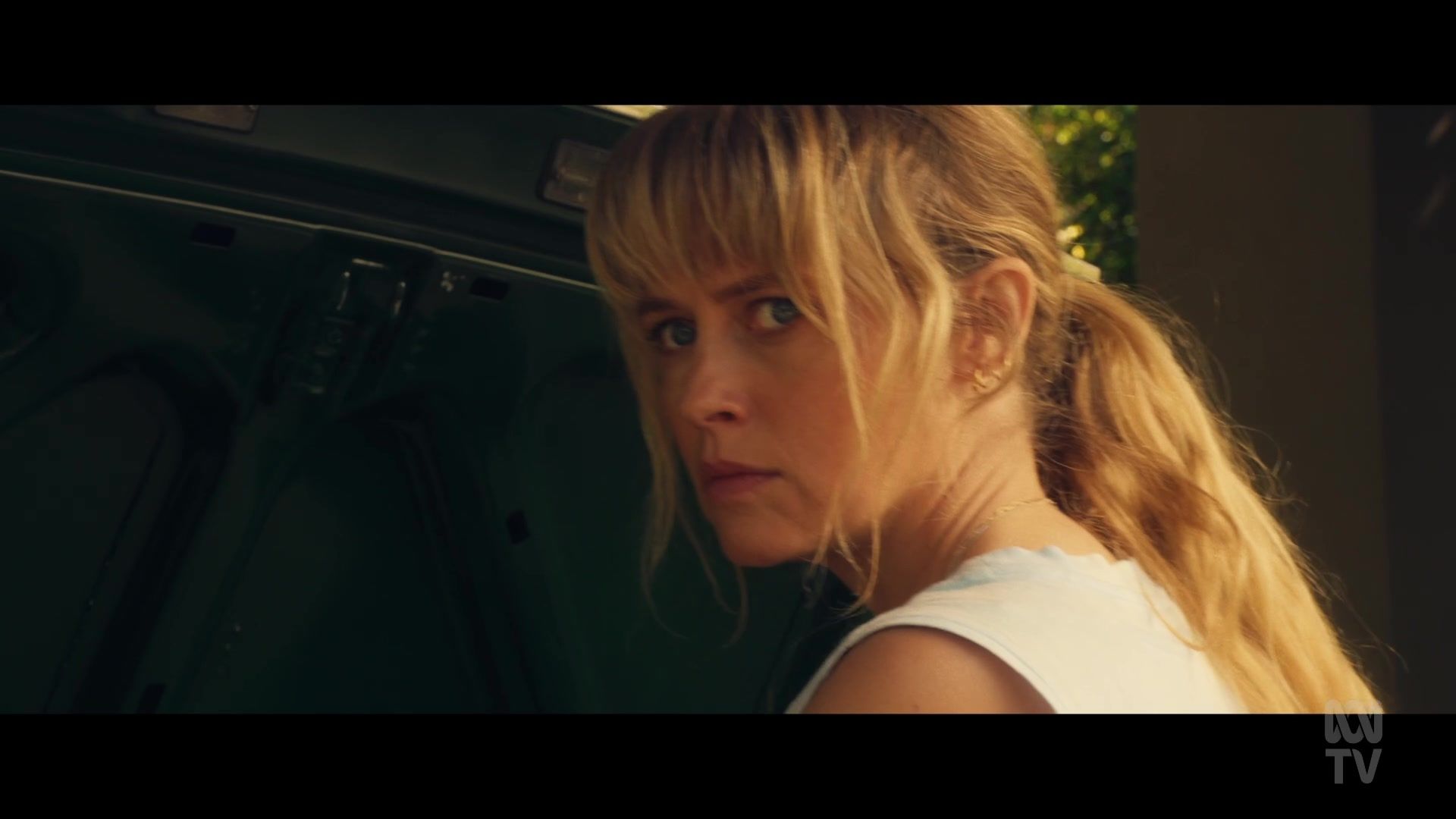 adoringteresap_thefamilynextdoor_1x01_0176.jpg adoringteresap_thefamilynextdoor_1x01_0176.jpg