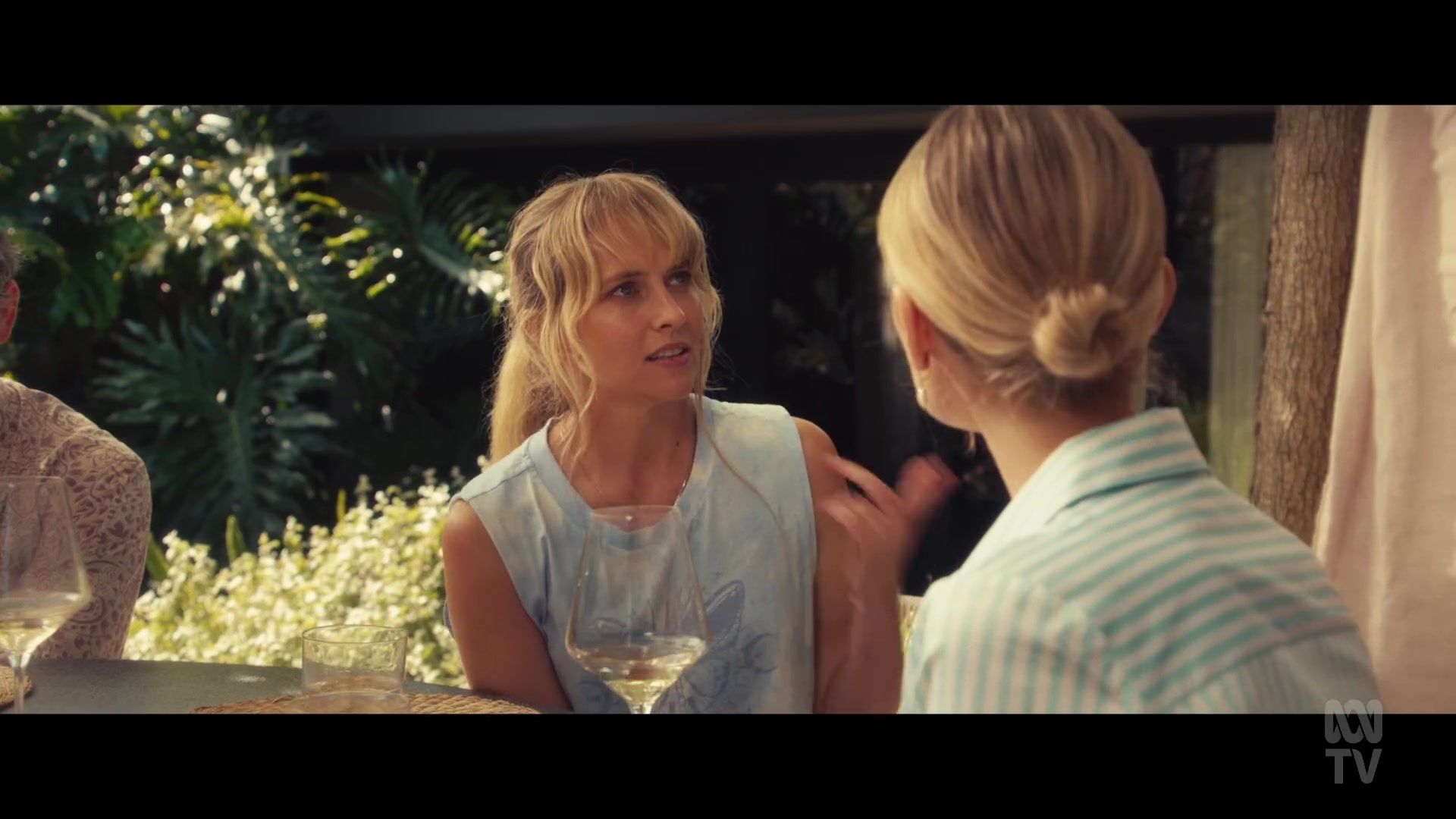 adoringteresap_thefamilynextdoor_1x01_0304.jpg adoringteresap_thefamilynextdoor_1x01_0304.jpg
