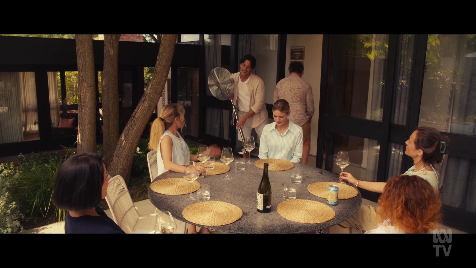 adoringteresap_thefamilynextdoor_1x01_0312.jpg adoringteresap_thefamilynextdoor_1x01_0312.jpg