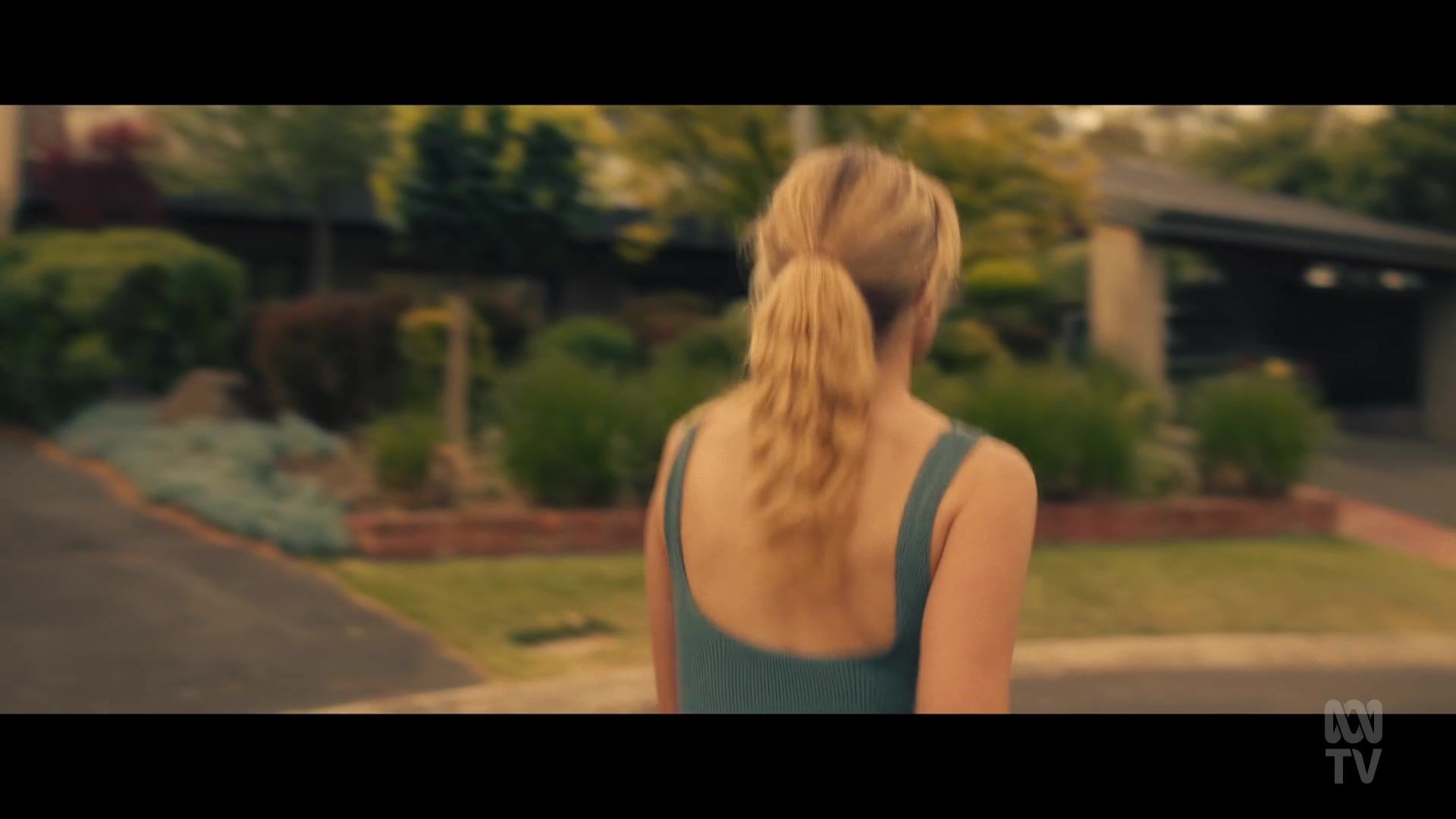 adoringteresap_thefamilynextdoor_1x01_0370.jpg adoringteresap_thefamilynextdoor_1x01_0370.jpg