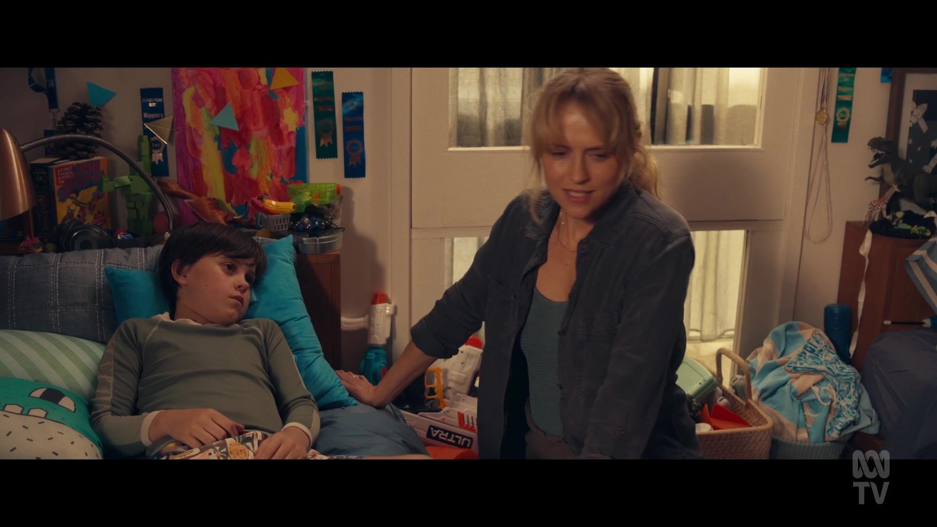 adoringteresap_thefamilynextdoor_1x01_0421.jpg adoringteresap_thefamilynextdoor_1x01_0421.jpg