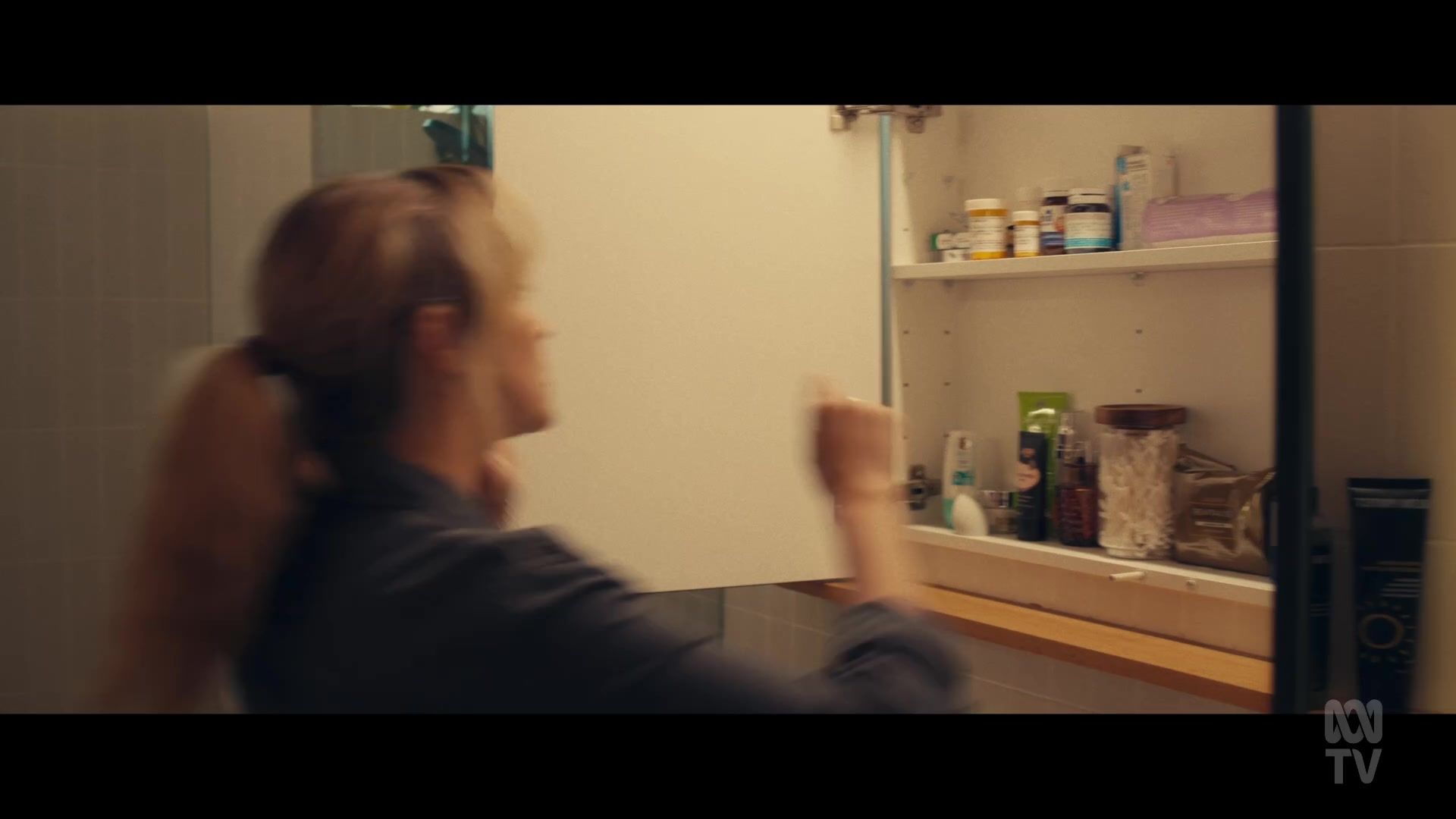 adoringteresap_thefamilynextdoor_1x01_0431.jpg adoringteresap_thefamilynextdoor_1x01_0431.jpg