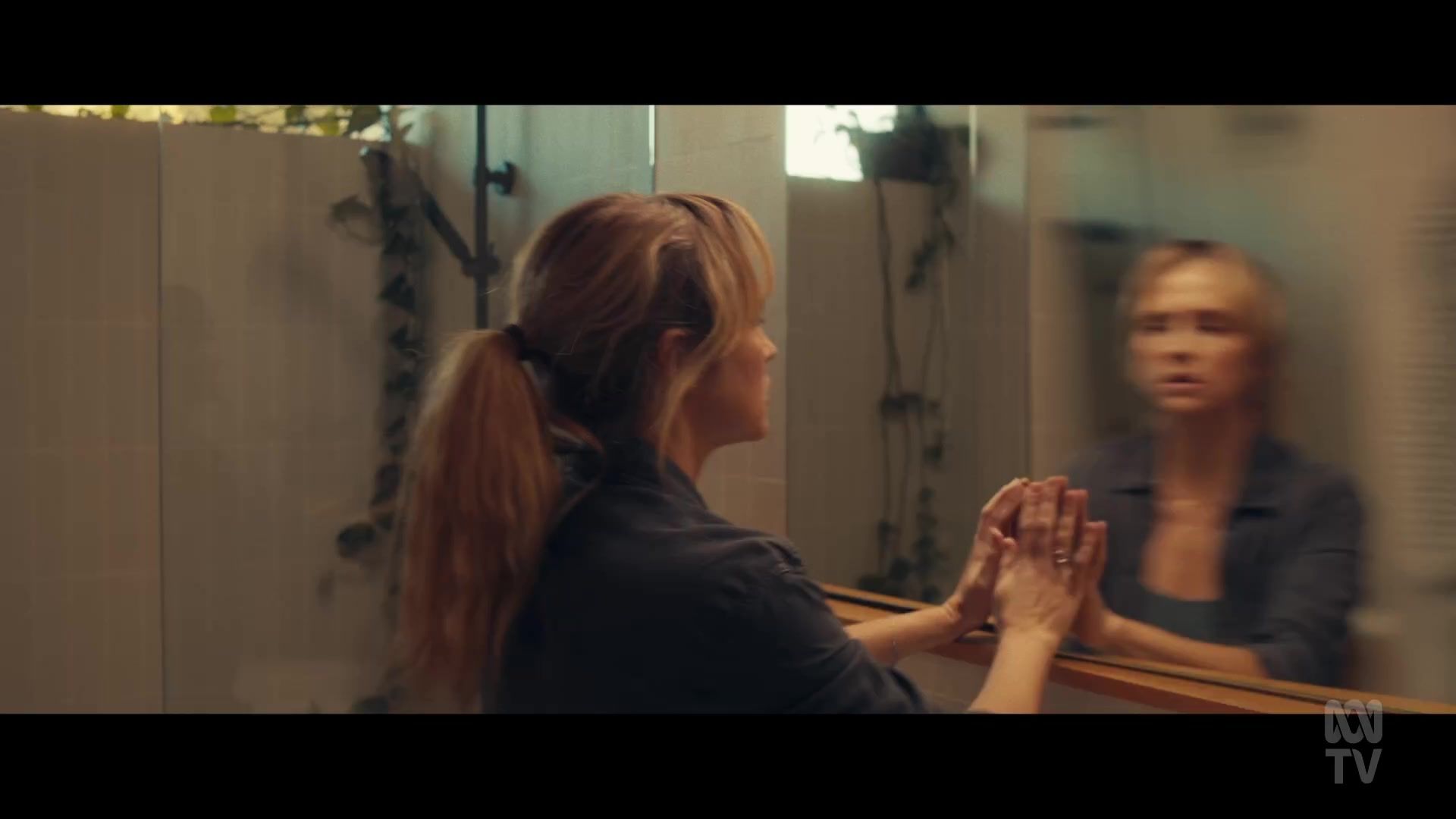 adoringteresap_thefamilynextdoor_1x01_0440.jpg adoringteresap_thefamilynextdoor_1x01_0440.jpg