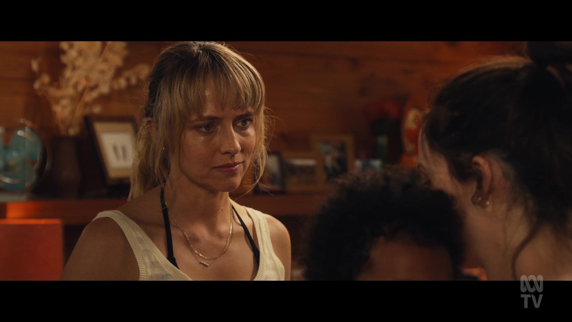 adoringteresap_thefamilynextdoor_1x03_0084.jpg adoringteresap_thefamilynextdoor_1x03_0084.jpg