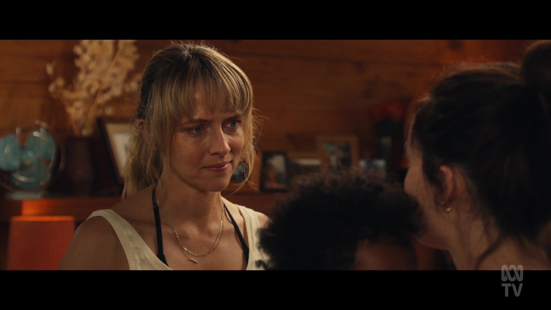 adoringteresap_thefamilynextdoor_1x03_0089.jpg adoringteresap_thefamilynextdoor_1x03_0089.jpg