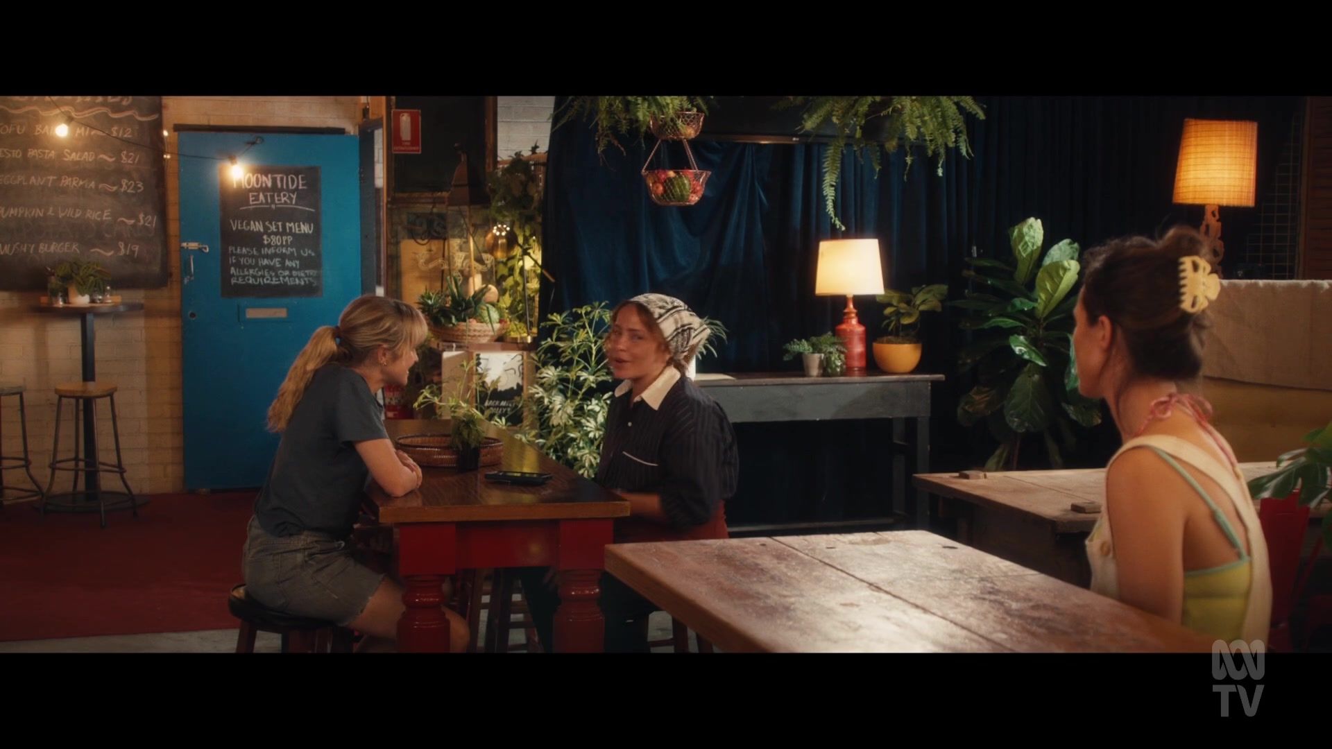 adoringteresap_thefamilynextdoor_1x03_0448.jpg adoringteresap_thefamilynextdoor_1x03_0448.jpg