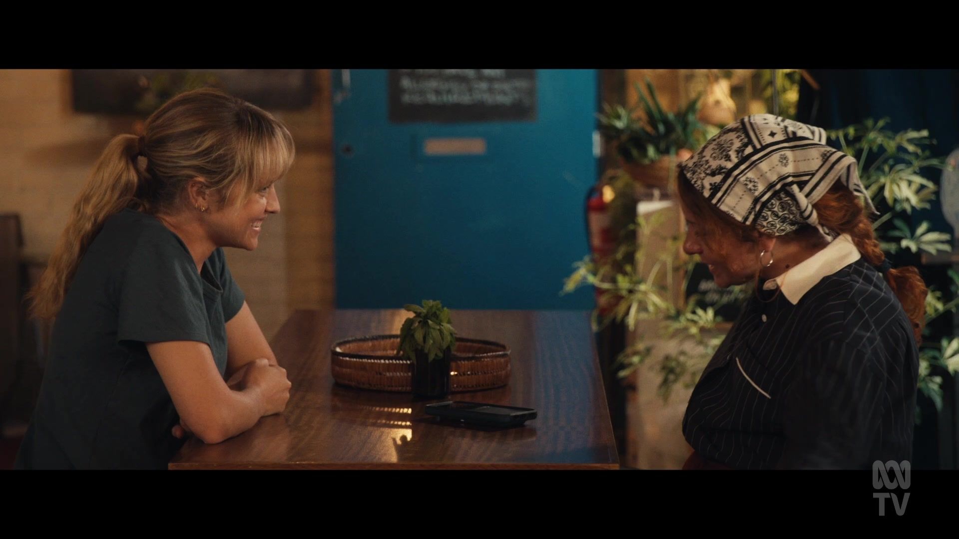 adoringteresap_thefamilynextdoor_1x03_0461.jpg adoringteresap_thefamilynextdoor_1x03_0461.jpg