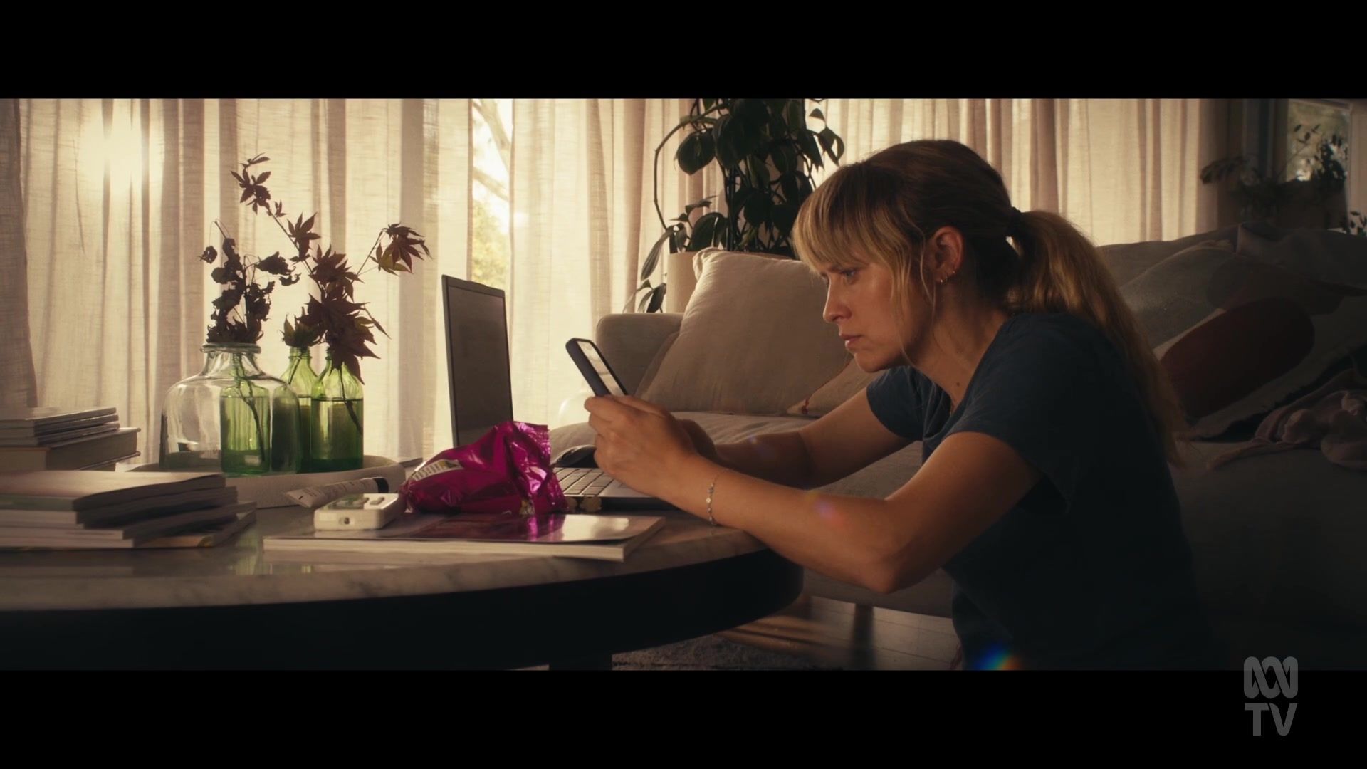 adoringteresap_thefamilynextdoor_1x03_0495.jpg adoringteresap_thefamilynextdoor_1x03_0495.jpg