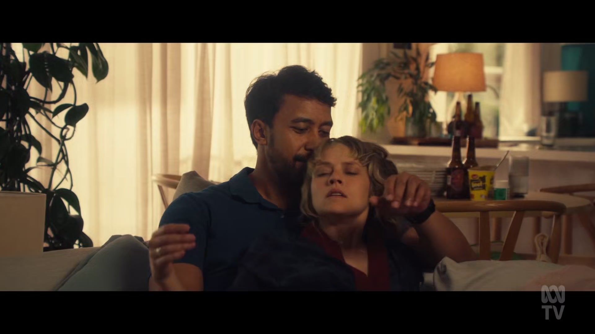 adoringteresap_thefamilynextdoor_1x04_0083.jpg adoringteresap_thefamilynextdoor_1x04_0083.jpg