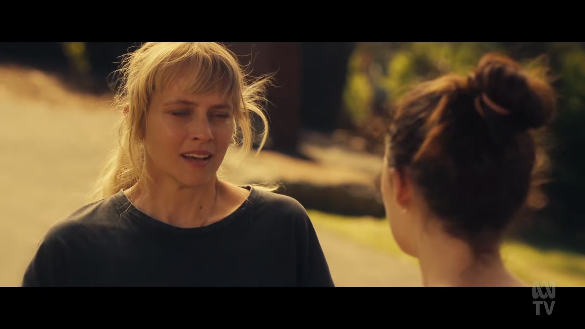 adoringteresap_thefamilynextdoor_1x04_0195.jpg adoringteresap_thefamilynextdoor_1x04_0195.jpg
