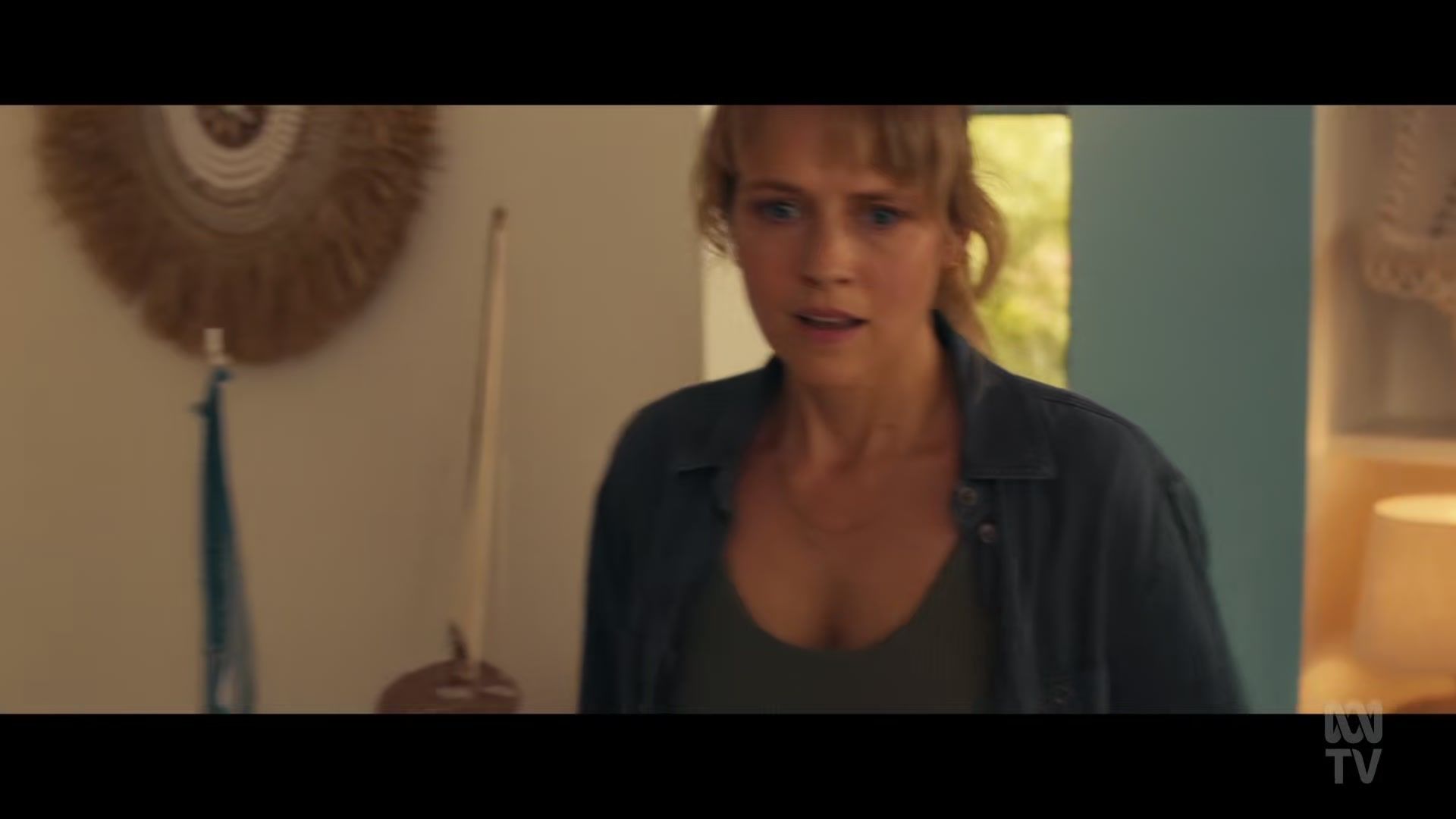 adoringteresap_thefamilynextdoor_1x04_0586.jpg adoringteresap_thefamilynextdoor_1x04_0586.jpg