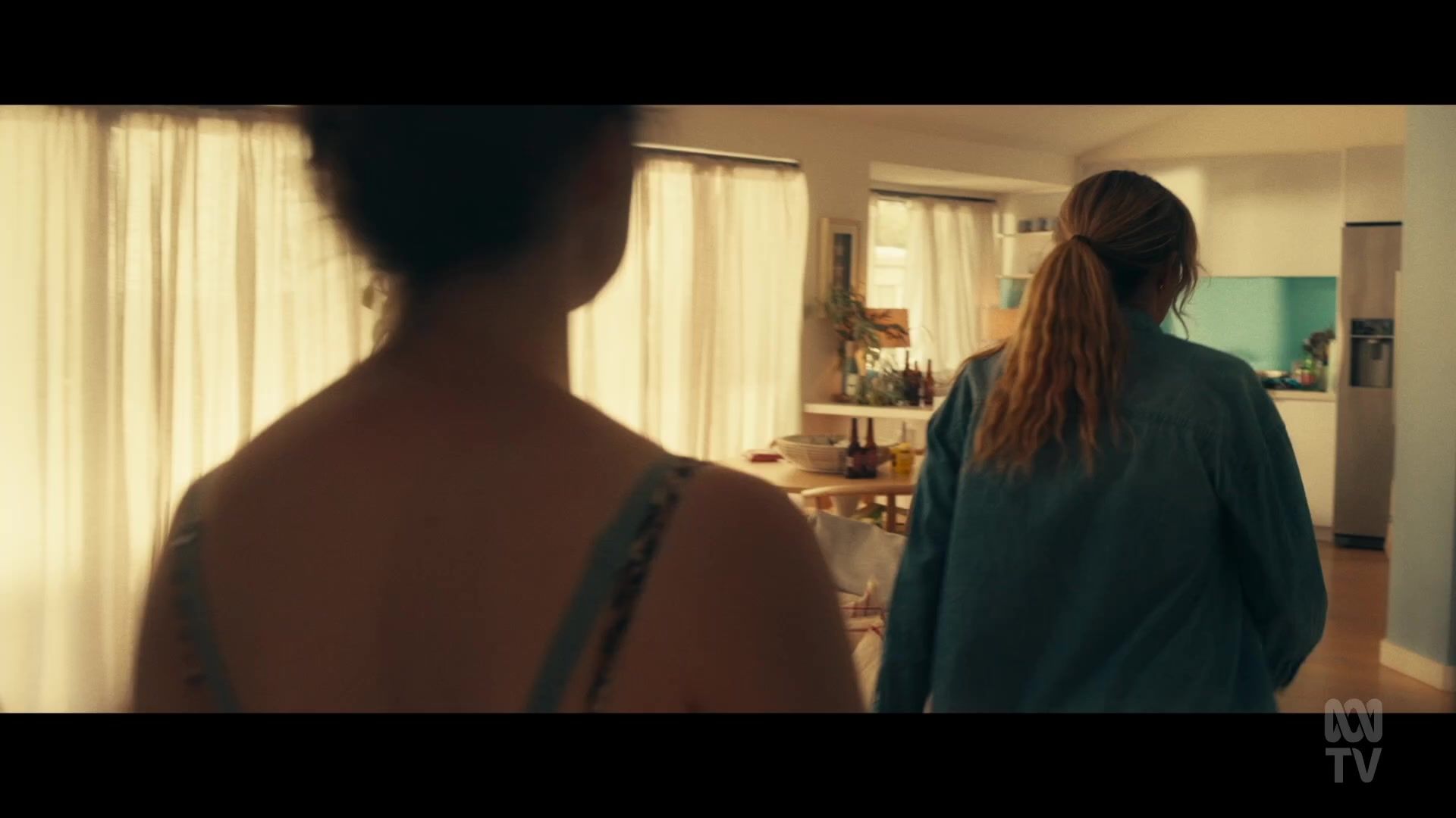 adoringteresap_thefamilynextdoor_1x05_0098.jpg adoringteresap_thefamilynextdoor_1x05_0098.jpg