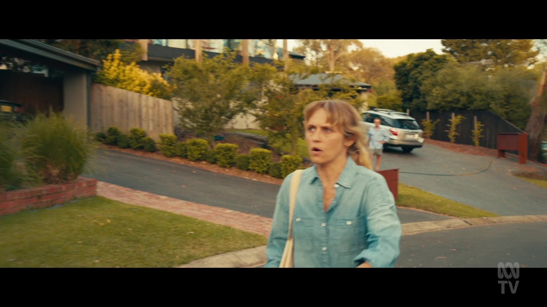 adoringteresap_thefamilynextdoor_1x05_0374.jpg adoringteresap_thefamilynextdoor_1x05_0374.jpg