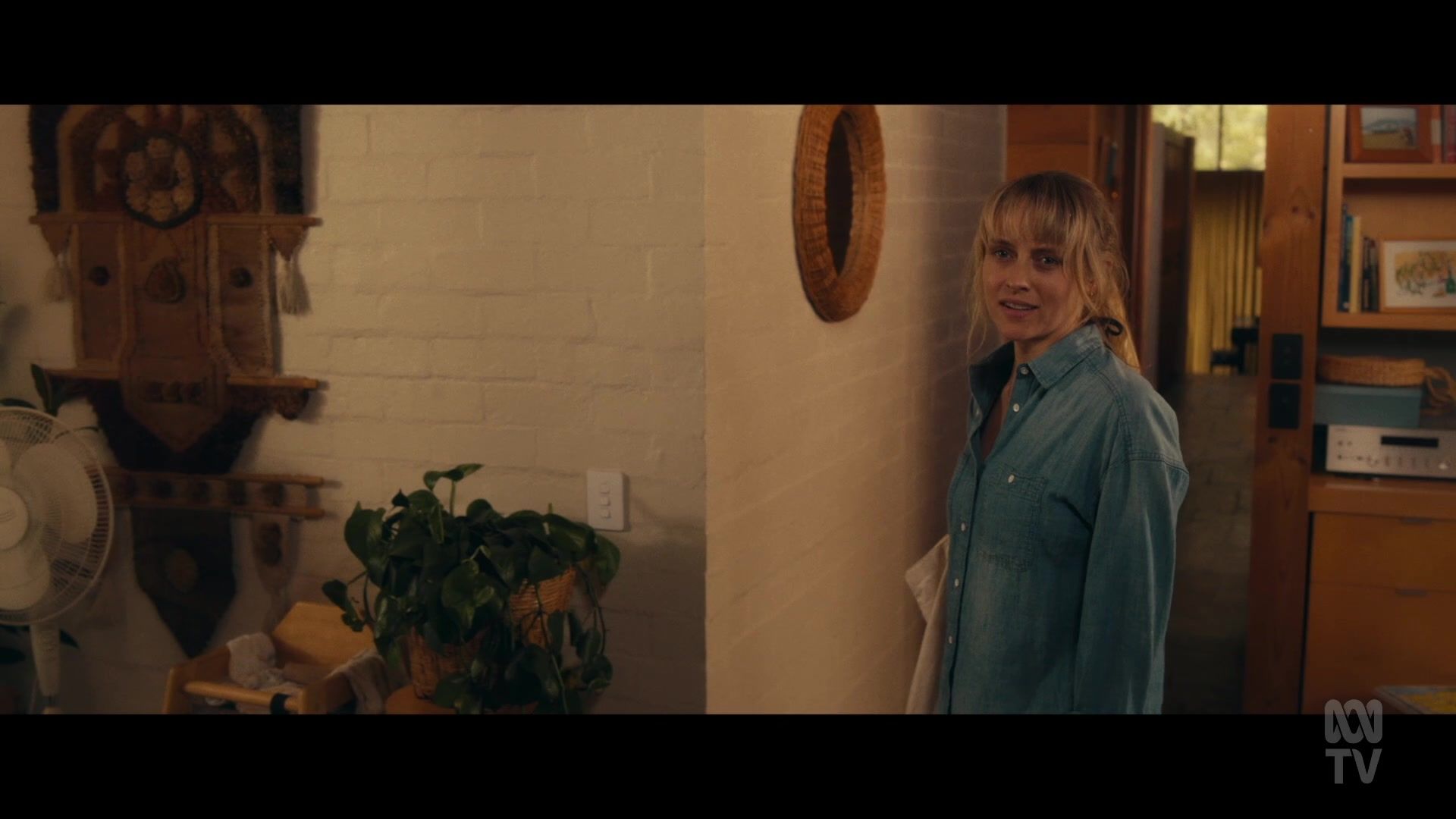 adoringteresap_thefamilynextdoor_1x05_0394.jpg adoringteresap_thefamilynextdoor_1x05_0394.jpg