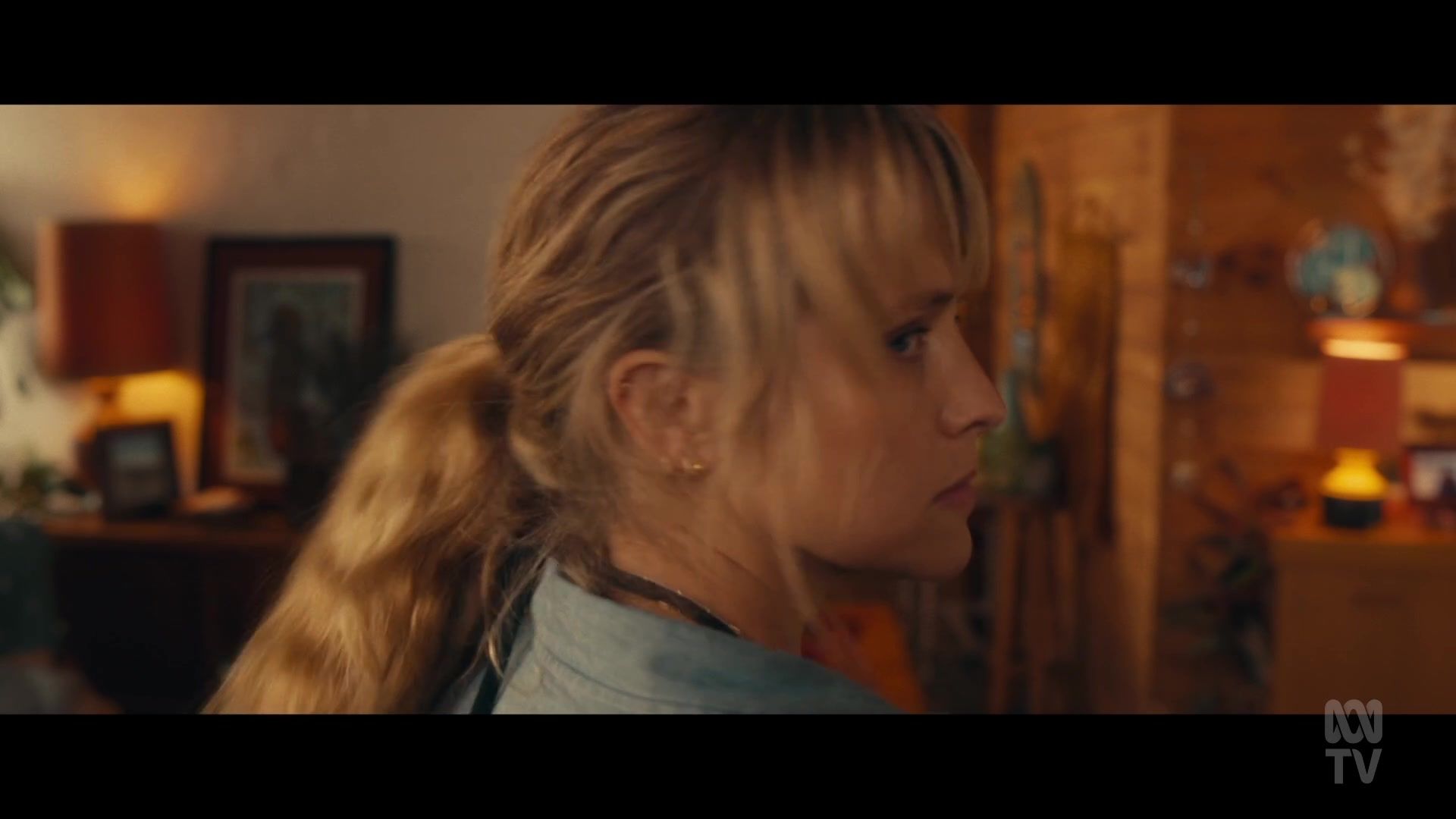 adoringteresap_thefamilynextdoor_1x05_0398.jpg