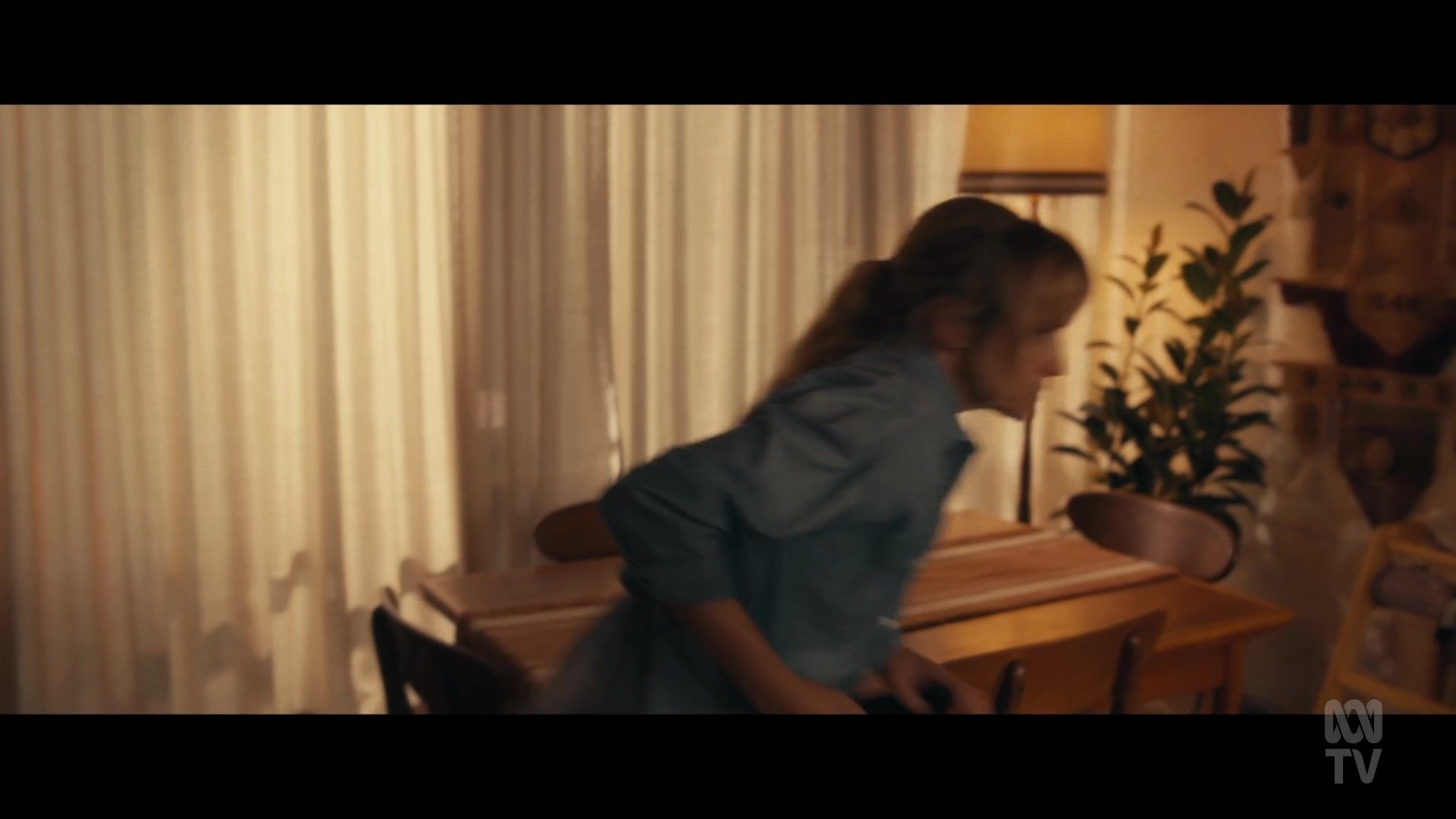 adoringteresap_thefamilynextdoor_1x05_0483.jpg