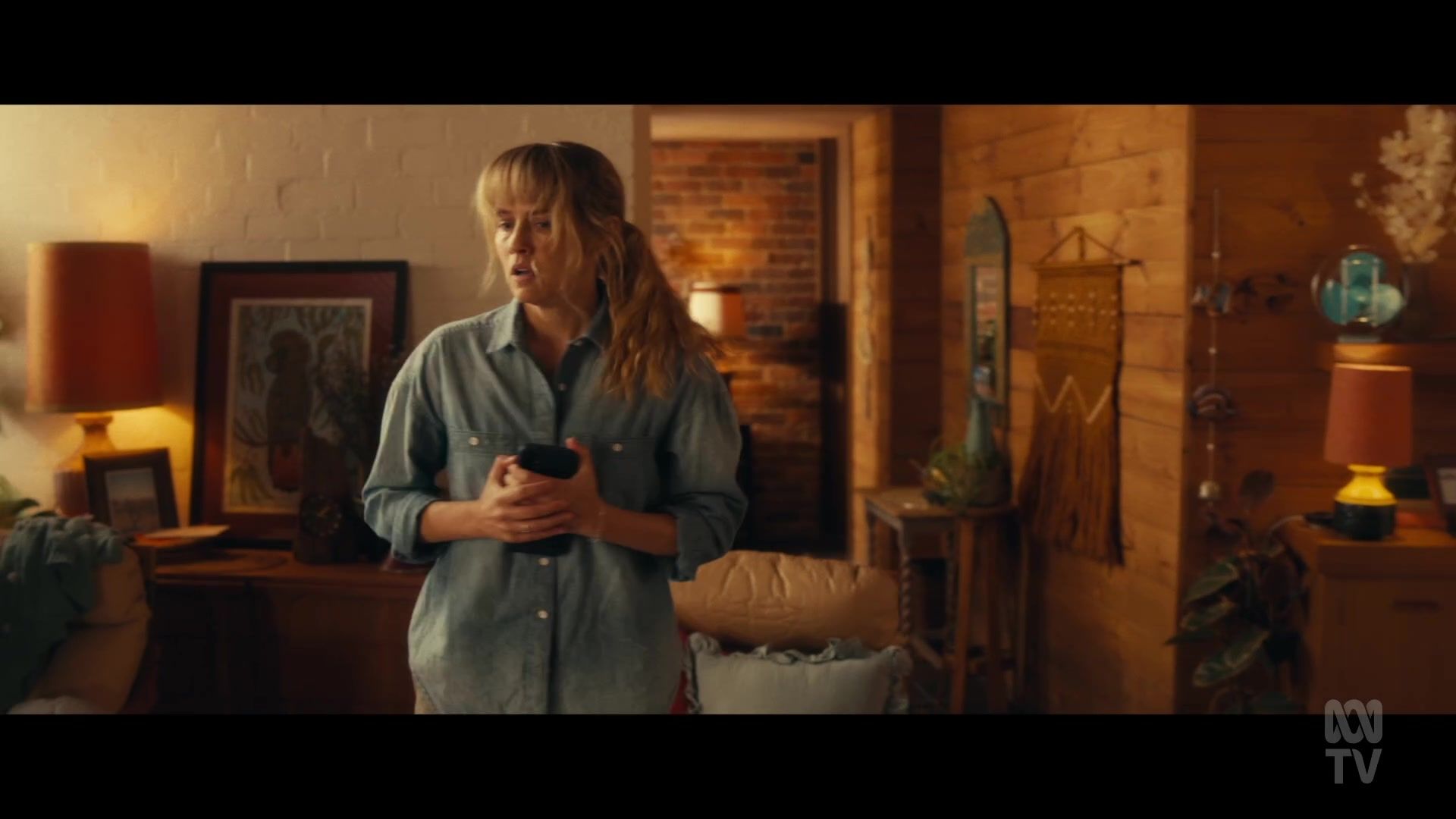 adoringteresap_thefamilynextdoor_1x05_0490.jpg adoringteresap_thefamilynextdoor_1x05_0490.jpg