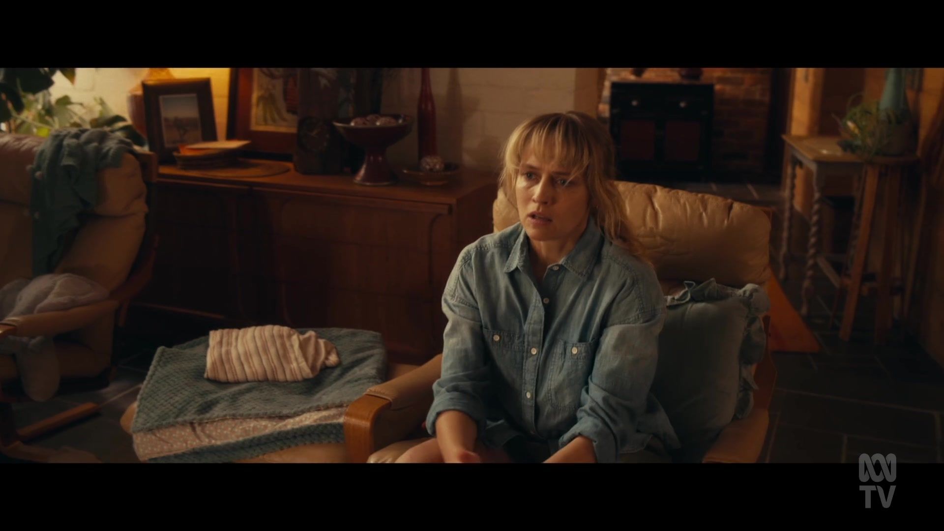 adoringteresap_thefamilynextdoor_1x05_0493.jpg adoringteresap_thefamilynextdoor_1x05_0493.jpg