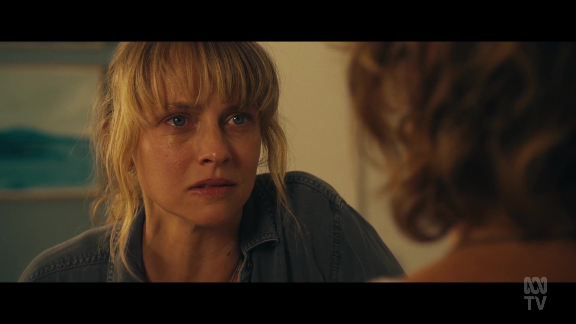 adoringteresap_thefamilynextdoor_1x06_caps_0157.jpg